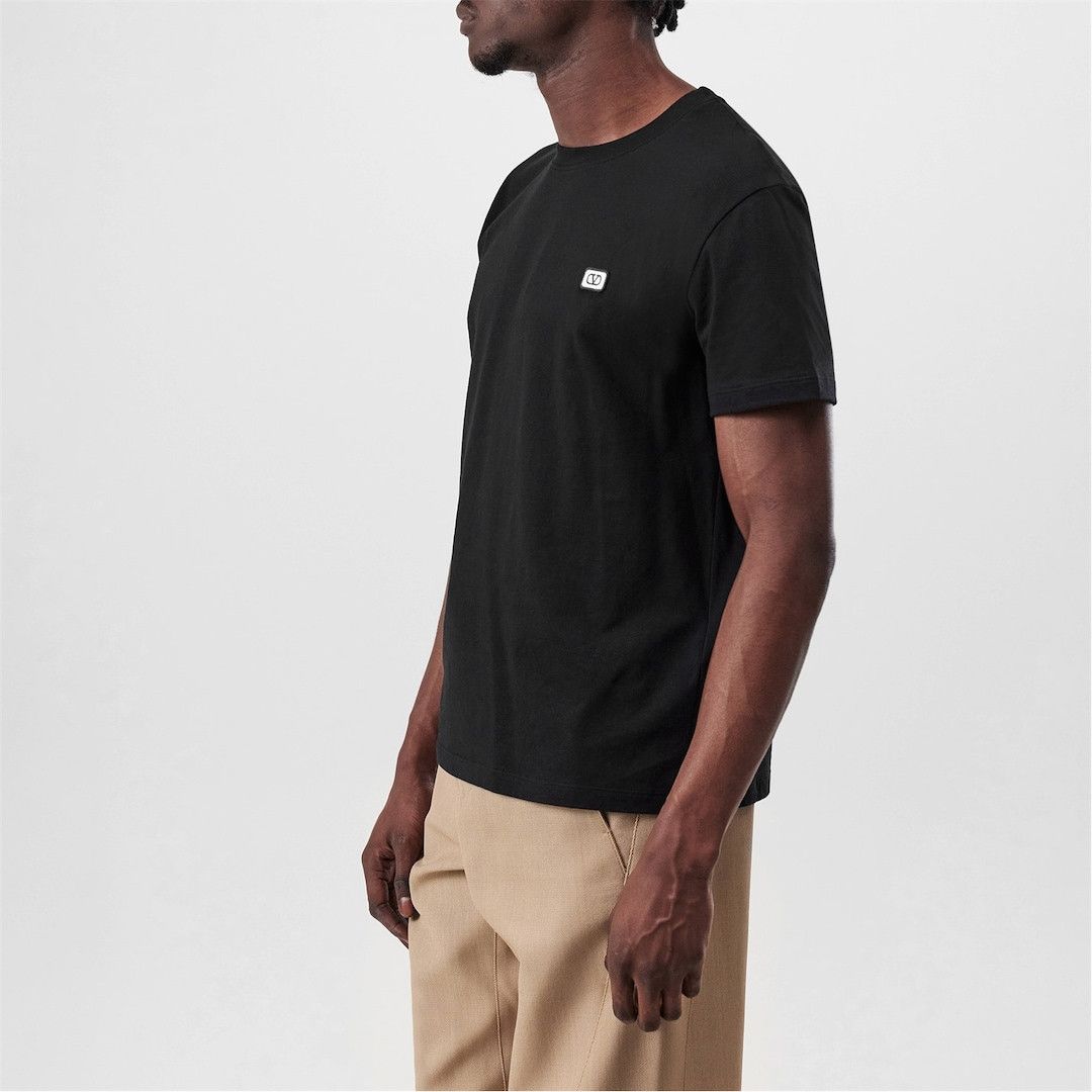 Valentino o1g2r1mq0526 Vlogo Patch T-Shirt in Black Size US S / EU 44-46 / 1 - 5 Thumbnail