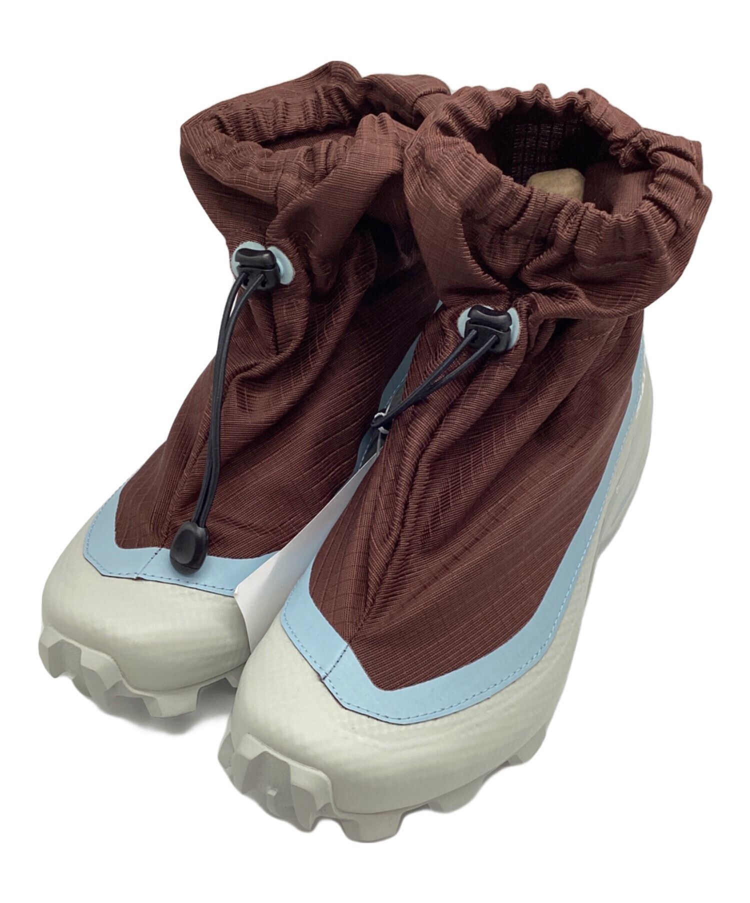 MM6 MAISON MARGIELA × SALOMON CROSS MID MM6 Maison Margiela's Salomon Cross Mid is on the manic side of