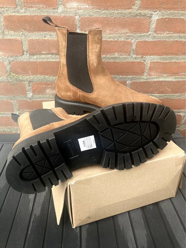 Les Deux Tatum suède Chelsea boots 43 Portugal brown new Size US 10 / EU 43 - 7 Thumbnail