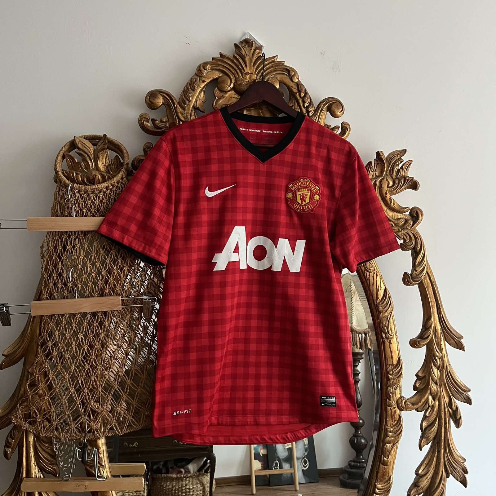 Nike NIKE MANCHESTER United AON away jersey FOOTBALL TSHIRT SZ M Size US M / EU 48-50 / 2 - 1 Thumbnail