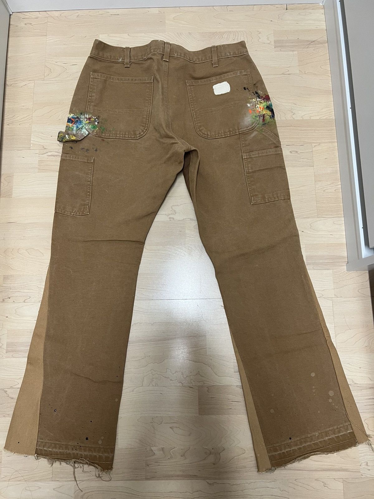 Gallery Dept. Gallery dept carpenter flare beige pants 33 paint spattered Size US 33 - 2 Thumbnail