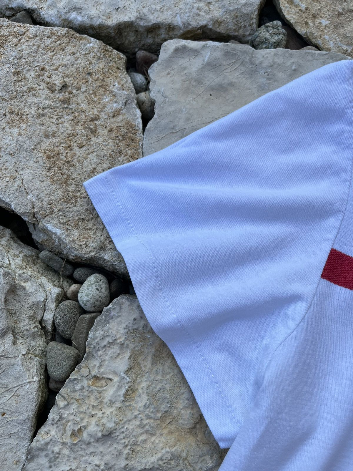 A.P.C. × Designer A.P.C. Rue Madame Paris one red stripe logo tee t-shirt Size US XL / EU 56 / 4 - 11 Thumbnail