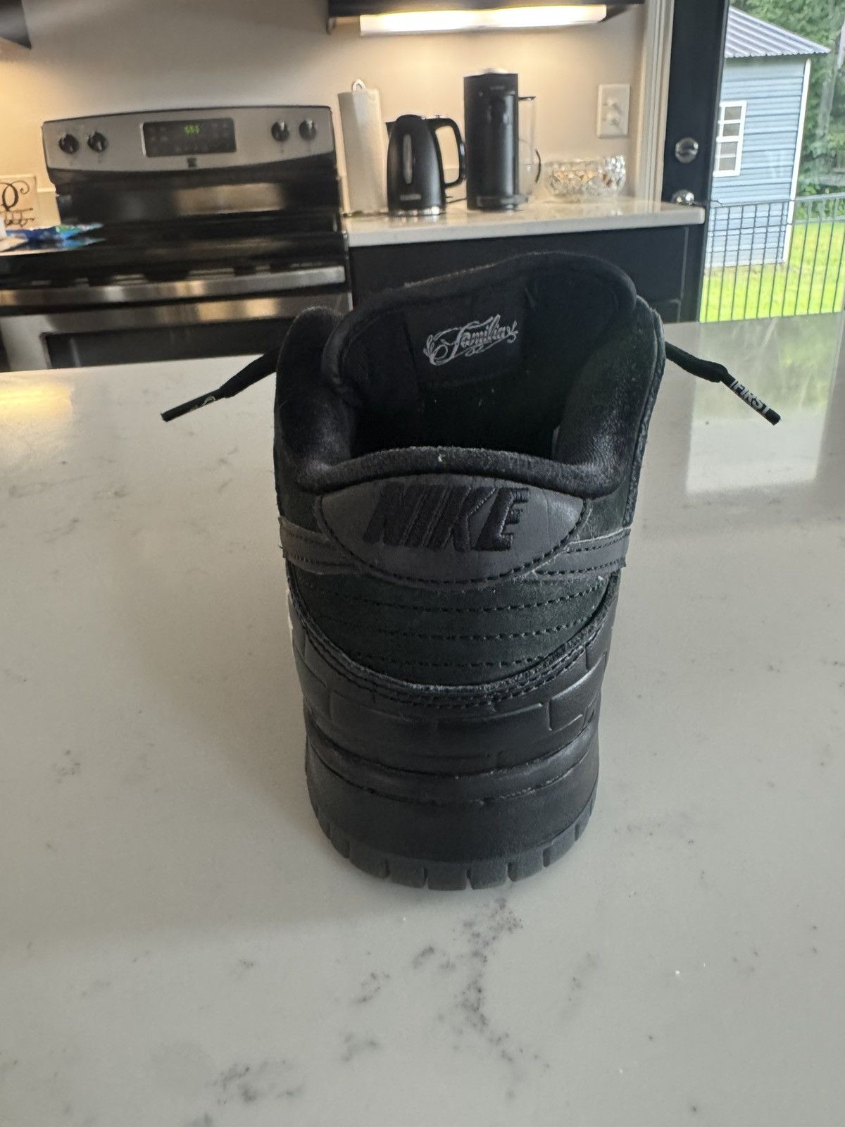 Nike First Avenue SB Dunks (used) Size US 9 / EU 42 - 6 Thumbnail