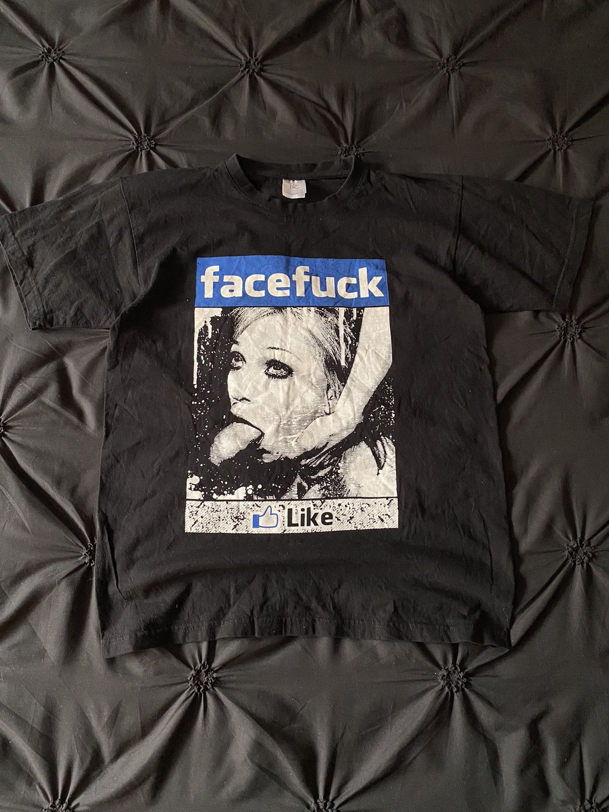 Japanese Brand Japanese Vintage Humor Facefuck Sexy Shirt Size US S / EU 44-46 / 1 - 1 Thumbnail