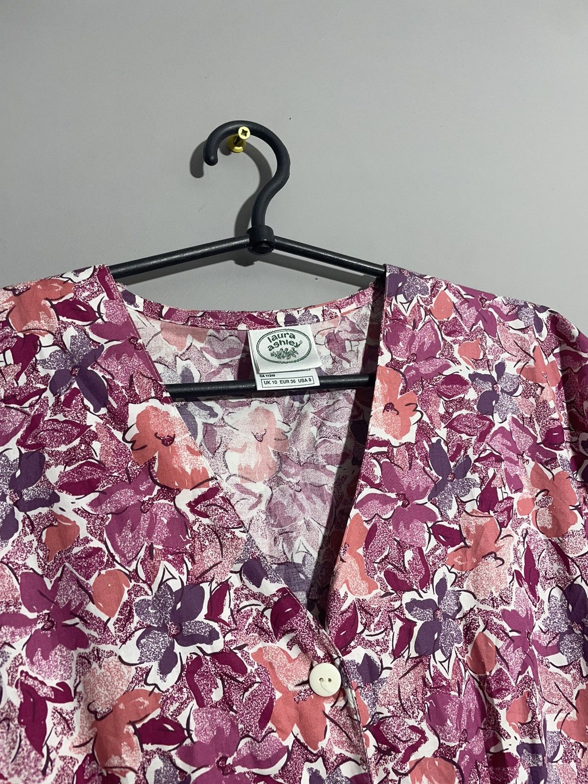 Laura Ashley × Vintage Vintage Laura Ashley 1980s dark pink floral pattern dress Size M / US 6-8 / IT 42-44 - 7 Thumbnail