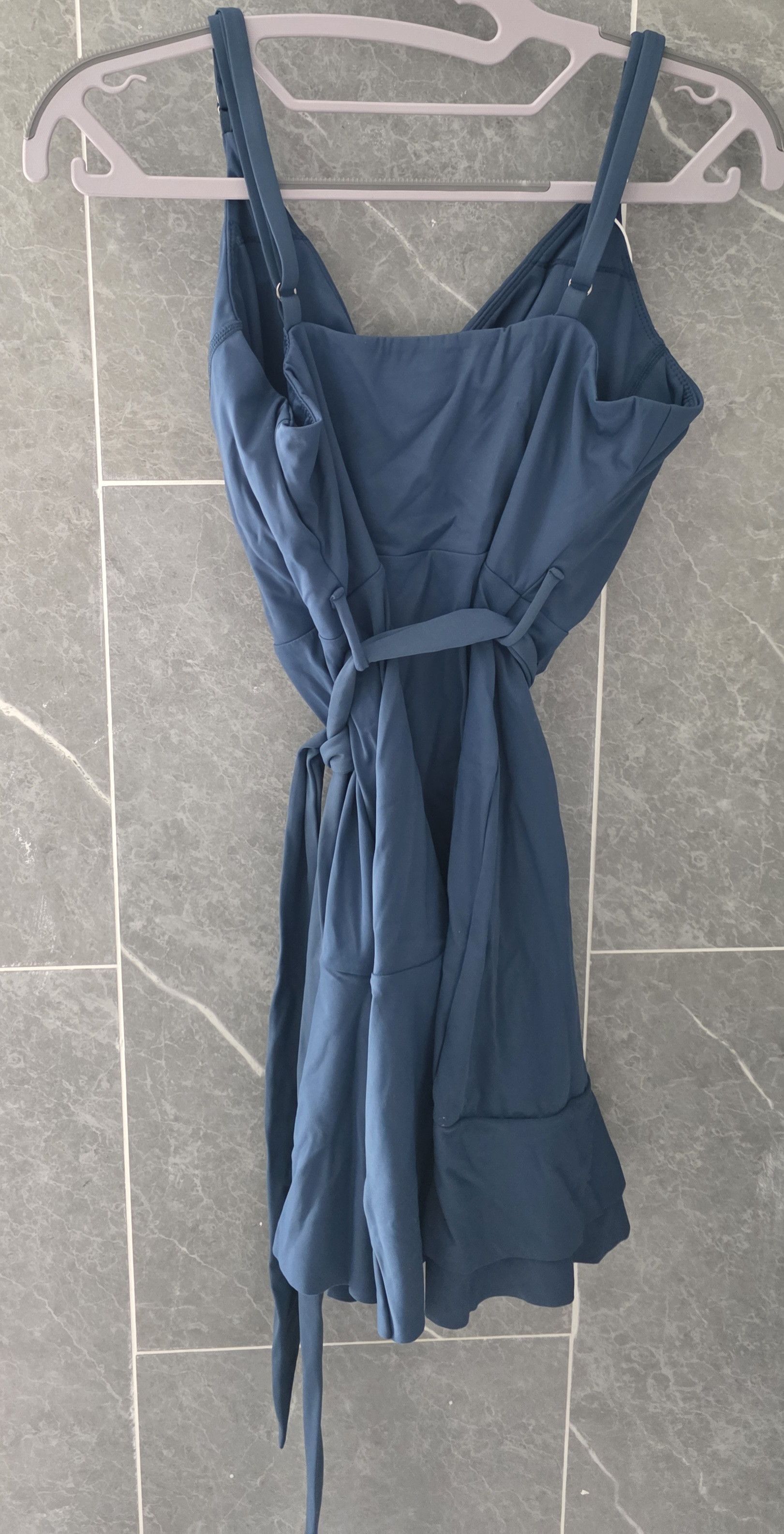 Other NWT Halara V Neck Tie Side Ruffle 2-Piece Dress Blue M Size M / US 6-8 / IT 42-44 - 2 Thumbnail