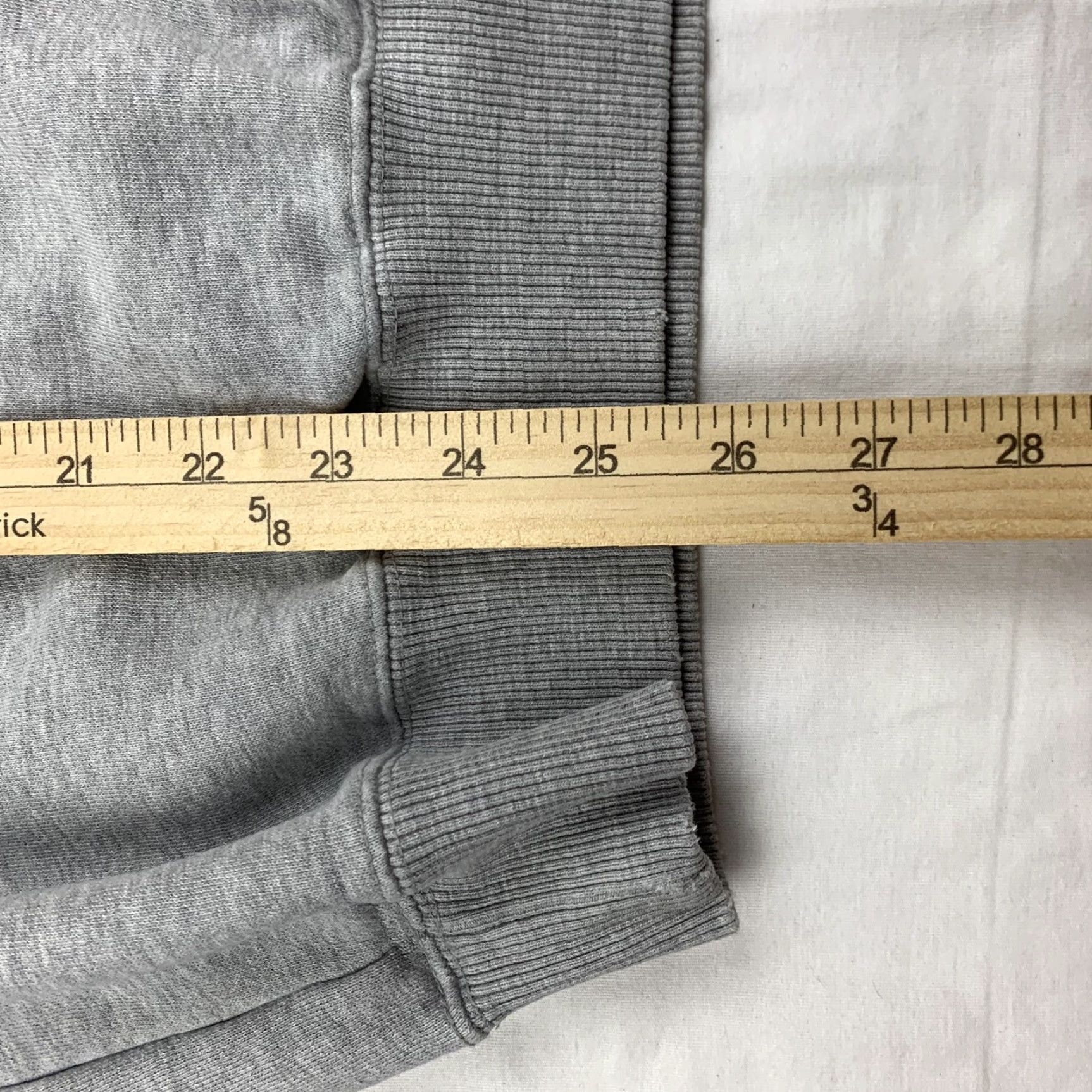 Champion VINTAGE Champion Sweatshirt Adult Medium Gray Spellout Pullover Crewneck Embroidered Y2K Mens Size US M / EU 48-50 / 2 - 5 Thumbnail