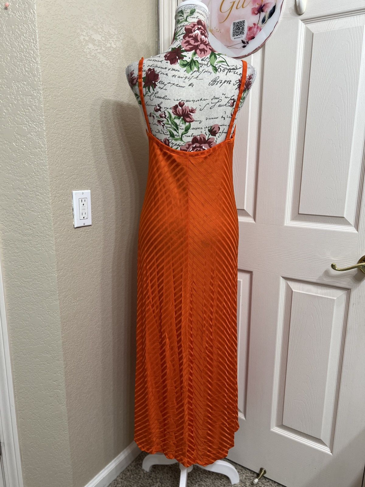 Victoria's Secret Victoria's Secret Orange Chevron Pleated Slip Maxi Dress Size M / US 6-8 / IT 42-44 - 3 Thumbnail