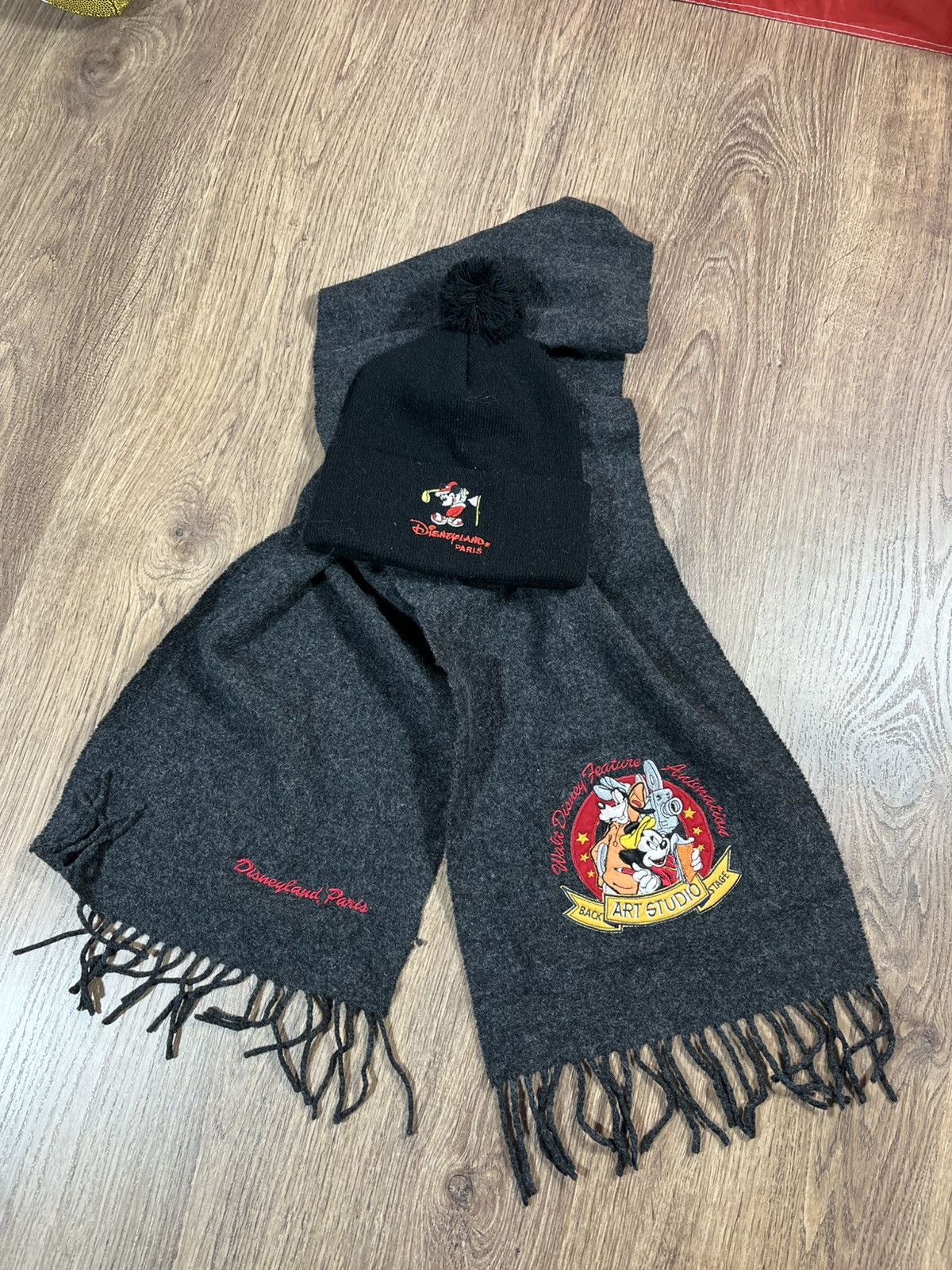 Disney Vintage 90s Wool Scarf And Hat Size ONE SIZE - 1 Thumbnail