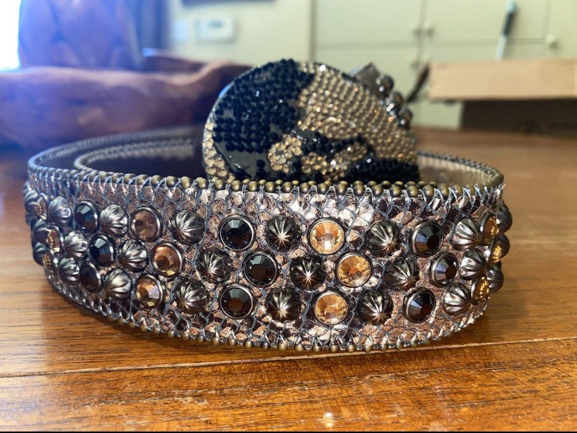 B.B. Simon (basically new) Globe B.B. Belt Gold Size 34 - 1 Thumbnail