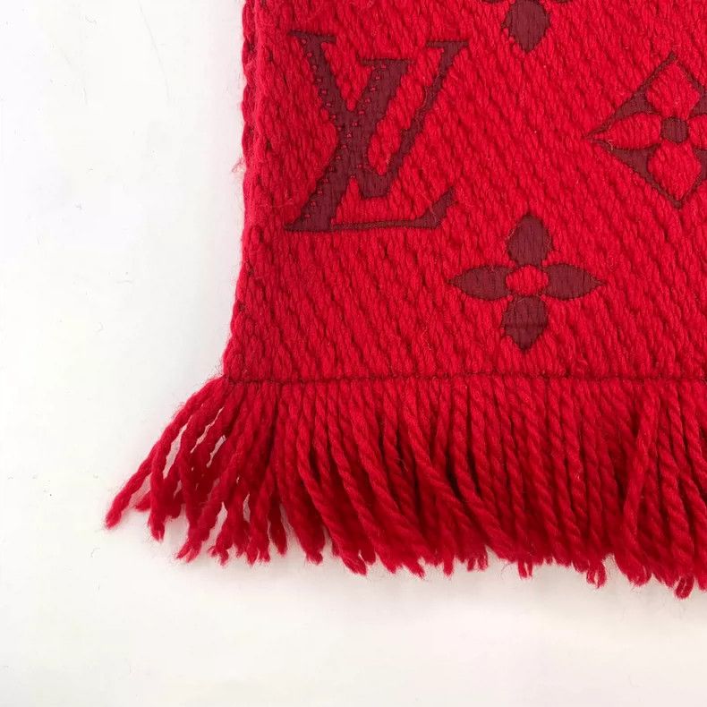 Louis Vuitton Louis Vuitton Red logo old flower full print wool fringe s Size ONE SIZE - 4 Thumbnail