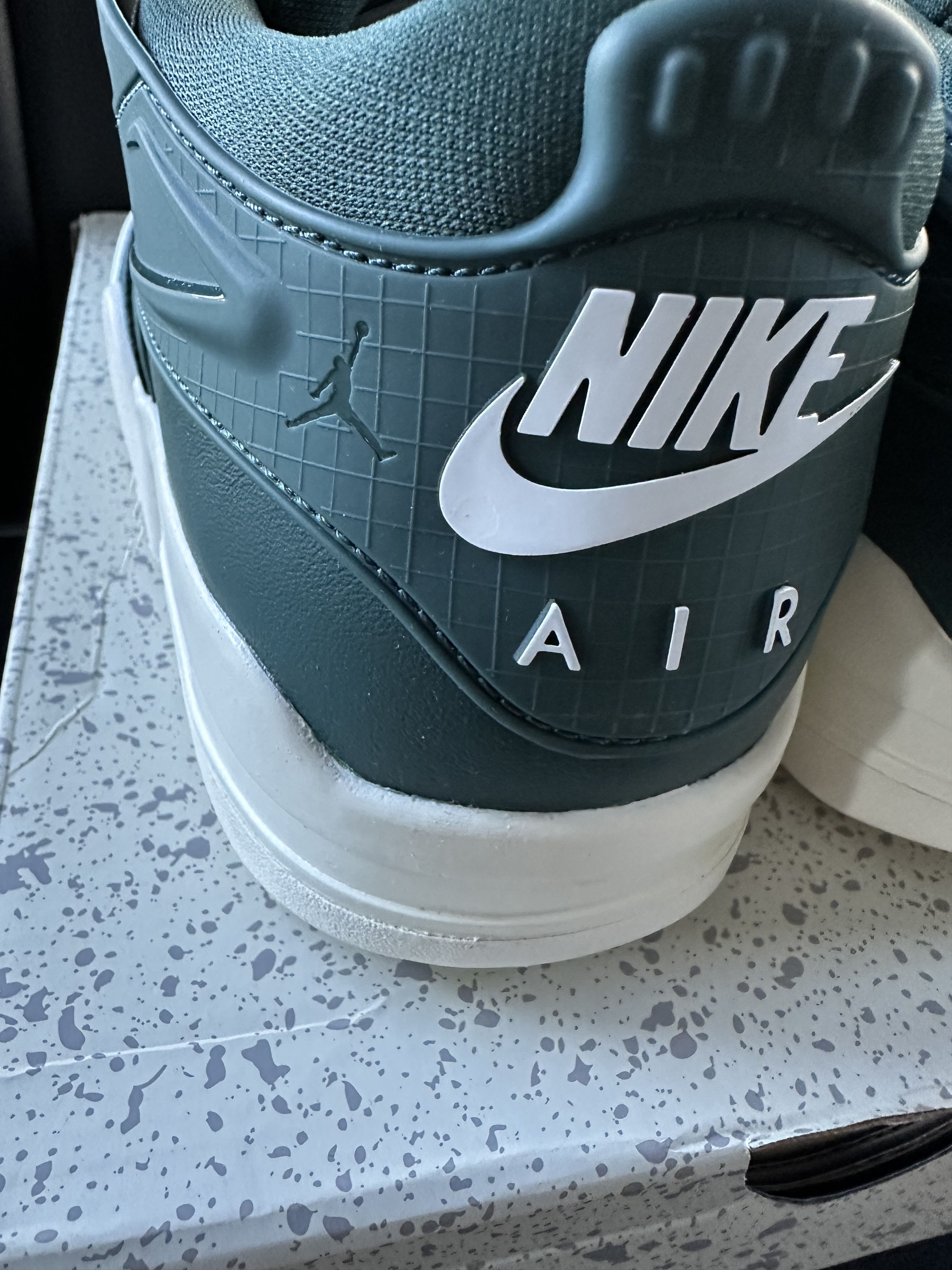 Nike WMNS AIR JORDAN 4 RM OXIDIZED GREEN Size US 9.5 / IT 39.5 - 3 Thumbnail