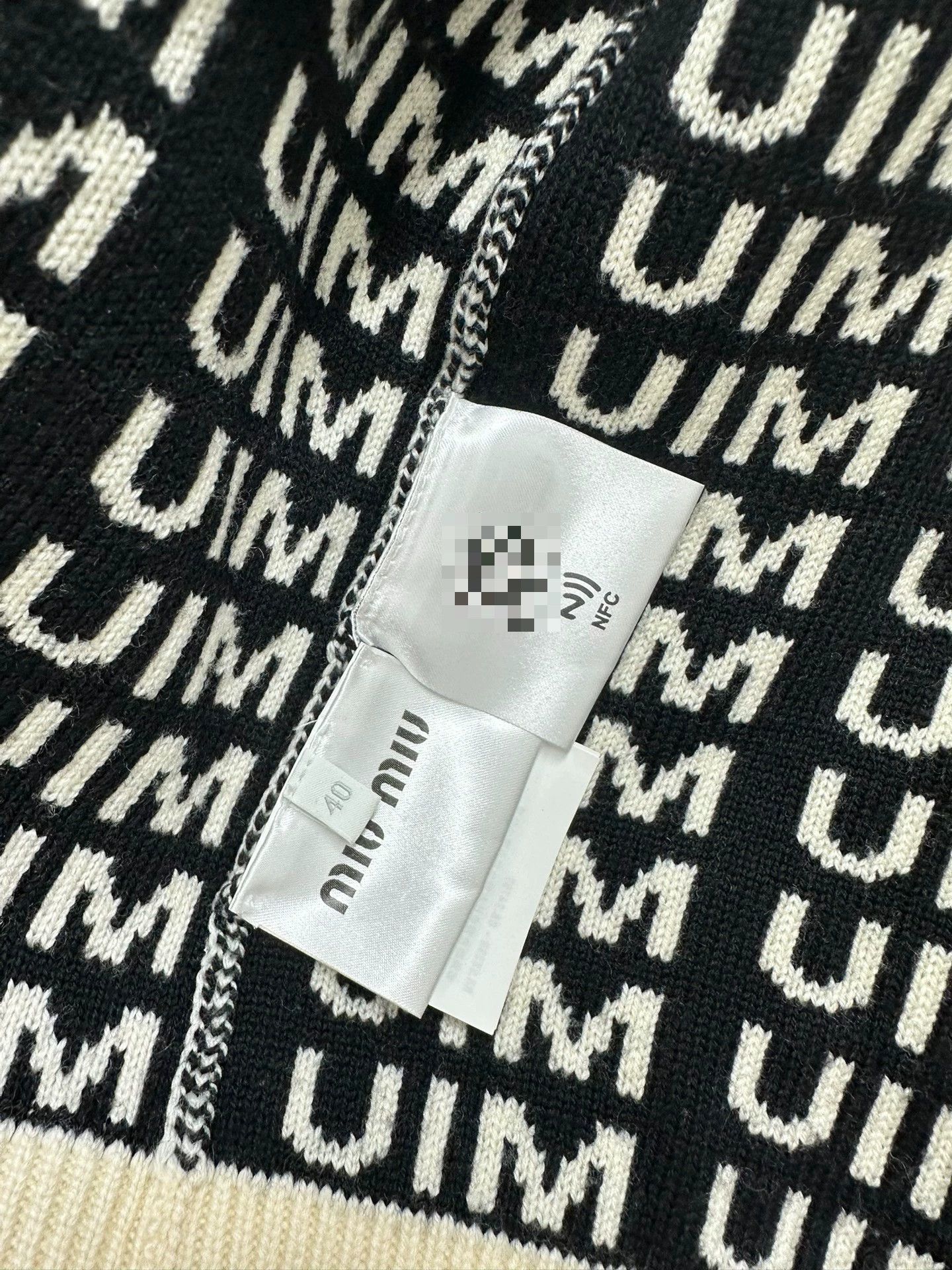 Miu Miu MIU MIU all-over print cardigan size 40 Size S / US 4 / IT 40 - 4 Thumbnail