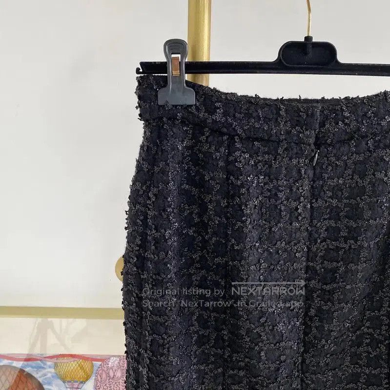 Chanel Chanel Black Wool Midi Skirt . Size 23" - 4 Thumbnail