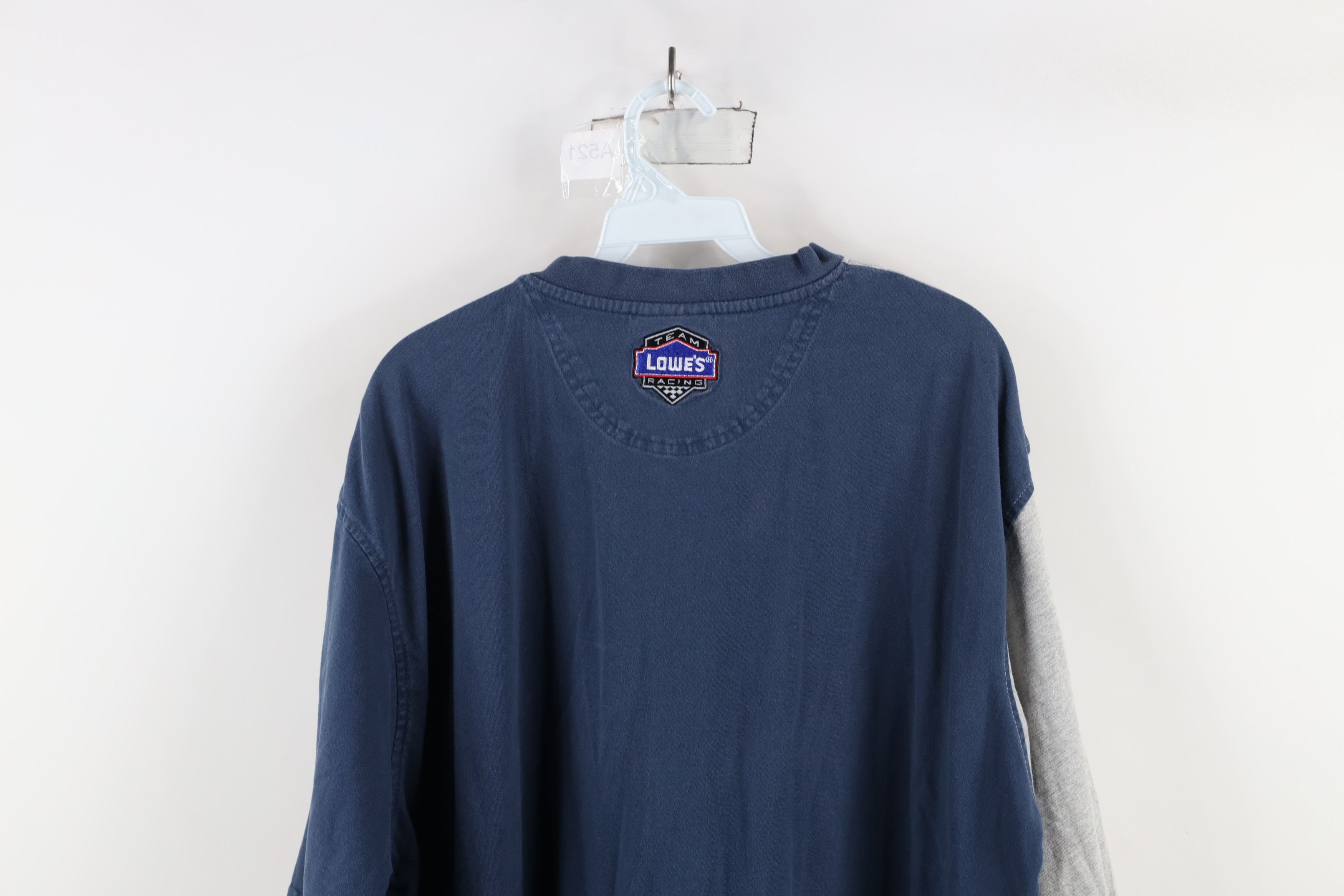 Vintage Vintage NASCAR Jimmie Johnson Lowes Racing Team Zip T-Shirt Size US XXL / EU 58 / 5 - 14 Thumbnail