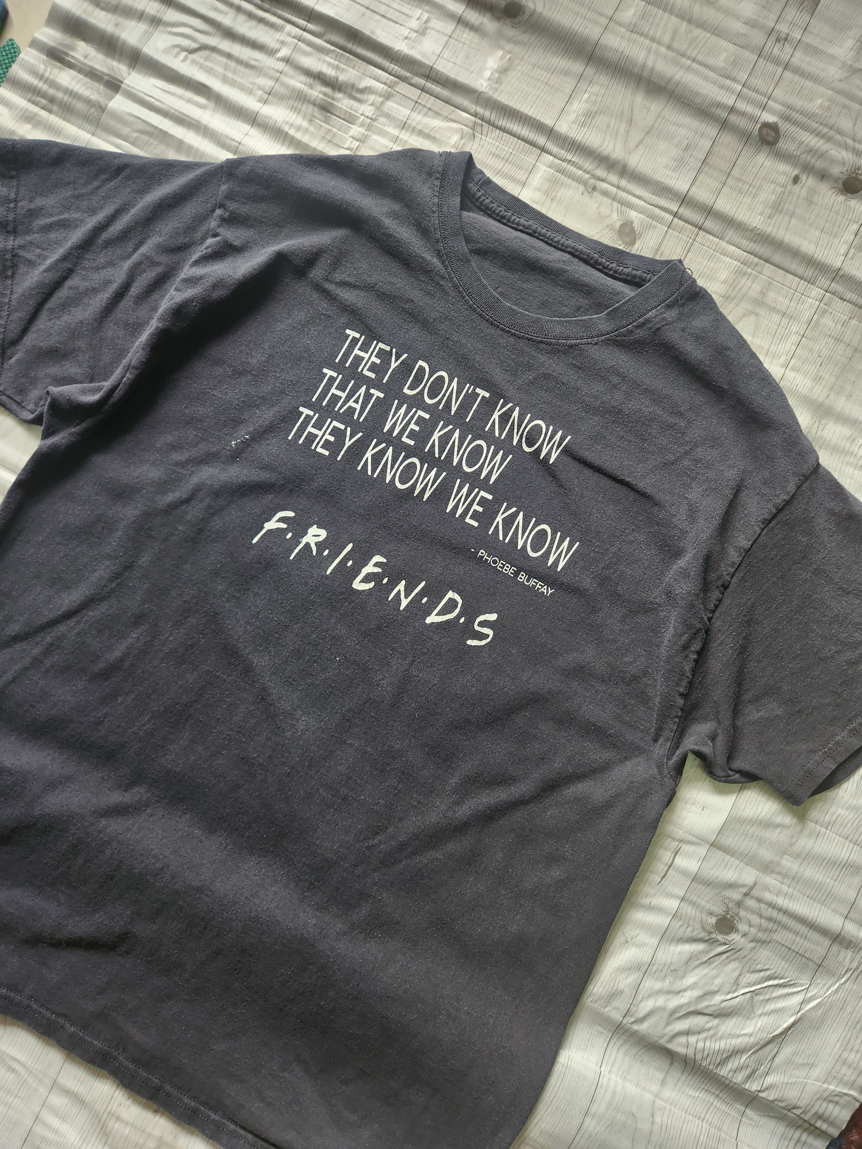 Vintage Grails F.R.I.E.N.D.S. Promo TShirt Pheobe Buffay Size US L / EU 52-54 / 3 - 1 Thumbnail