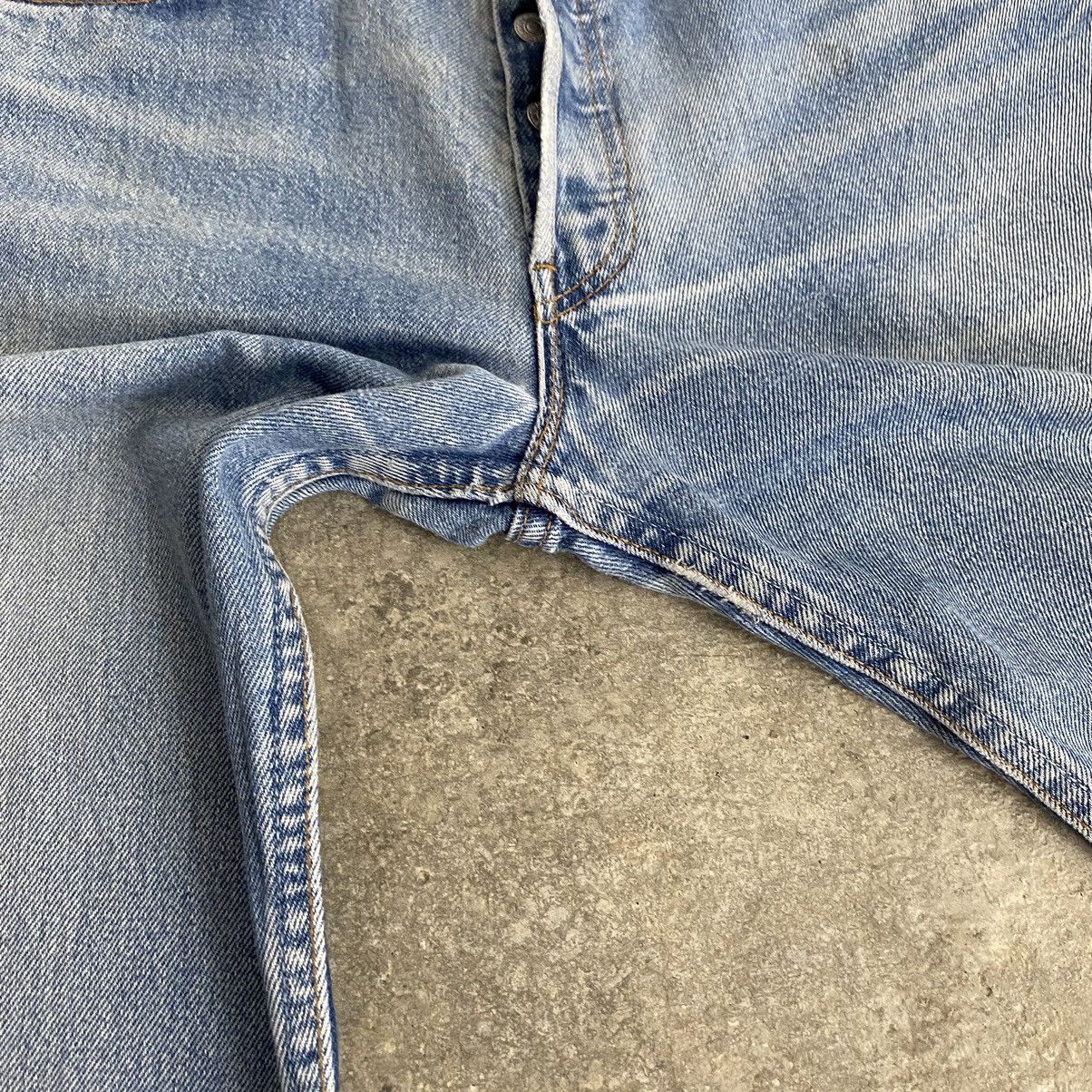 Levi's Size 29x36 Vintage 1997 Levis 501 Faded Blue Denim Jeans Size US 29 - 12 Thumbnail