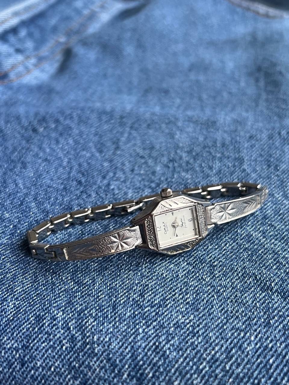 Japanese Brand × Vintage Vintage Japanese style futuristic Watch Size ONE SIZE - 1 Thumbnail