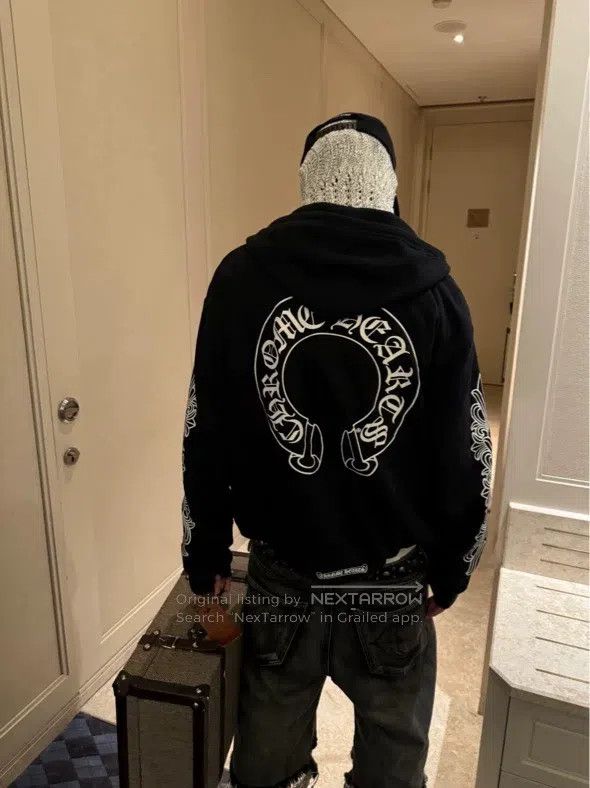 Chrome Hearts CHROME HEARTS Size M Large horseshoe print zip-up hoodie Size US M / EU 48-50 / 2 - 8 Thumbnail