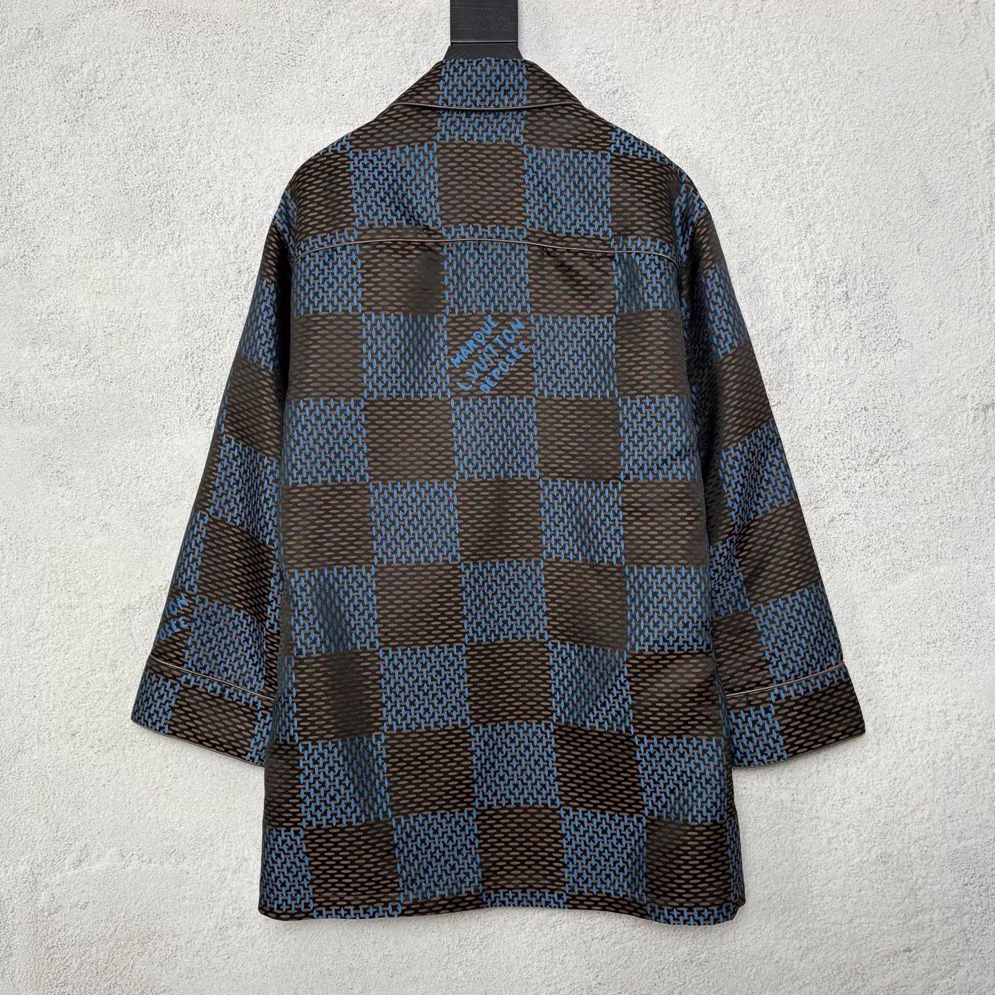 Louis Vuitton LV x P blue monogram silk long-sleeve pj shirt M Size US M / EU 48-50 / 2 - 2 Thumbnail