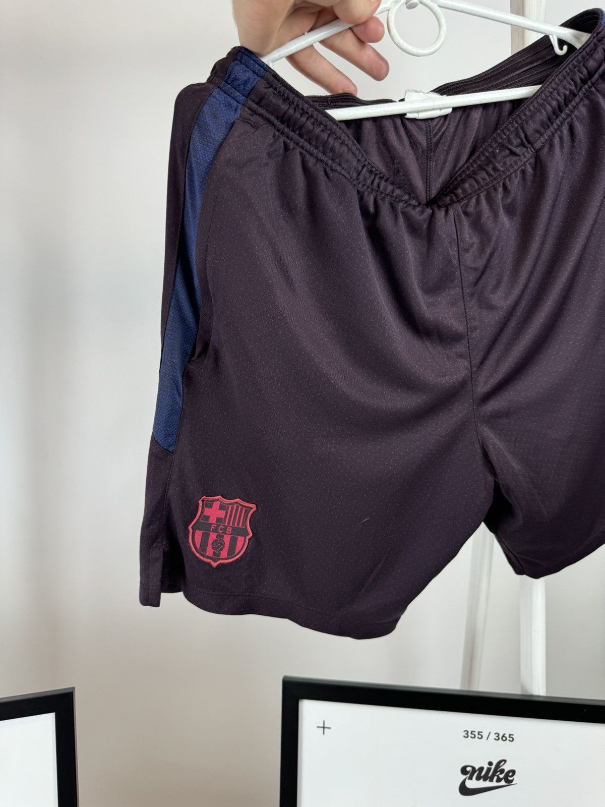 Nike Rare Nike X Barcelona Shorts Size US 34 / EU 50 - 6 Thumbnail