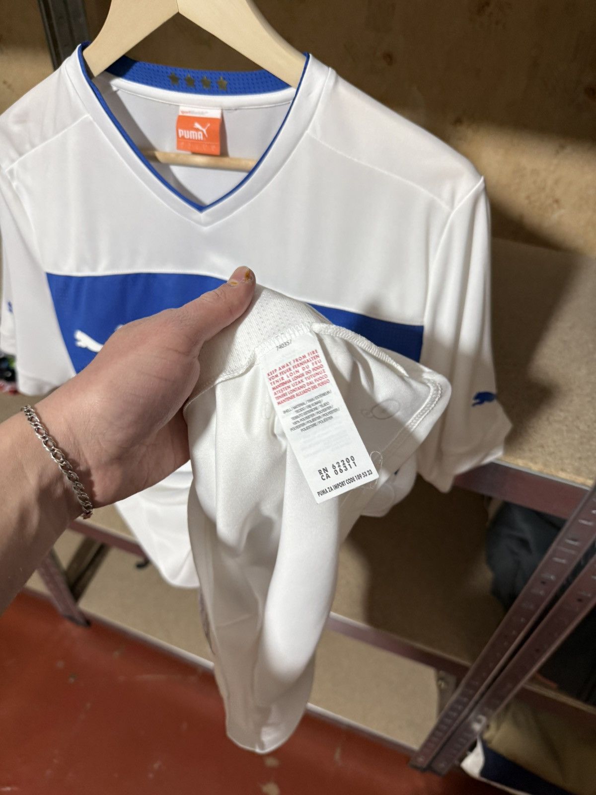 Puma × Vintage Vintage Puma Italy 2012 2013 Away Football Soccer Jersey Size US L / EU 52-54 / 3 - 8 Thumbnail