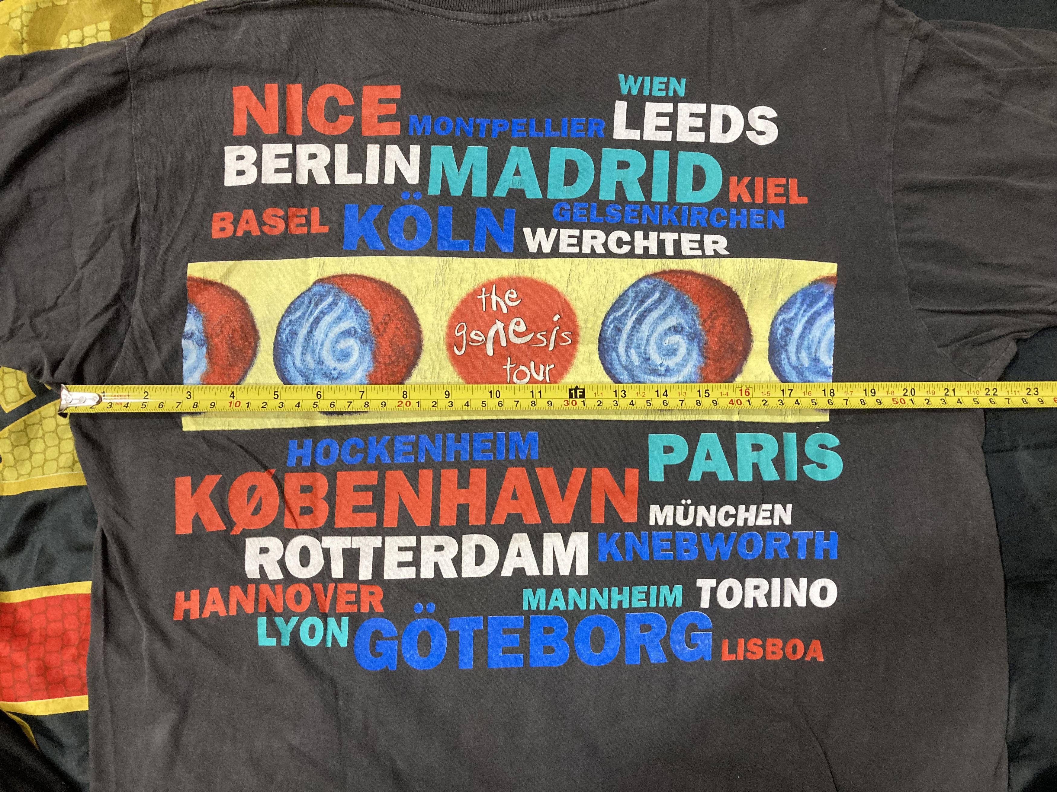 Band Tees Vintage Genesis 1992 ‘European Tour’ Tee Double Sided Size US XL / EU 56 / 4 - 11 Thumbnail