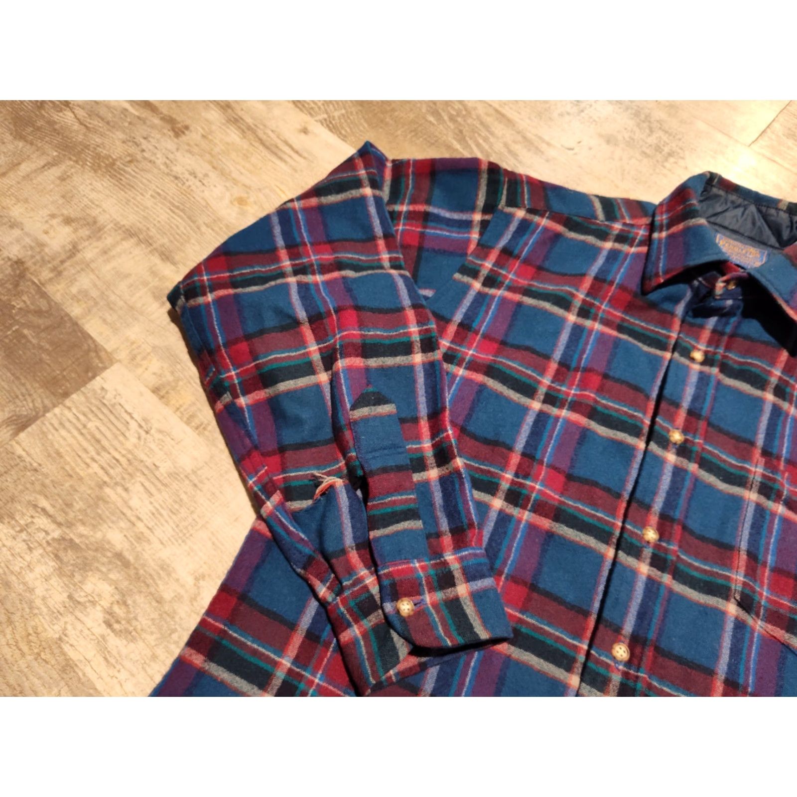 Pendleton VINTAGE Pendleton Wool Flannel Fireside Shirt Mens M Blue Plaid 60s 70s USA Made Authentic 70s Theme Mens Size US M / EU 48-50 / 2 - 5 Thumbnail