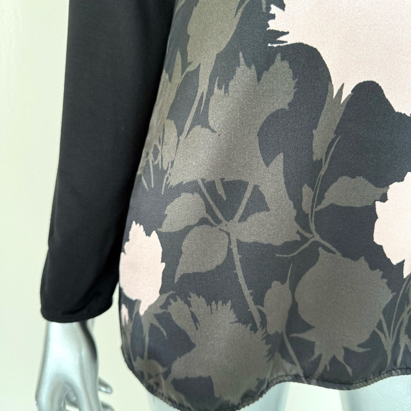Other NWT!!! 1One women top size S Retail 381$ Size S / US 4 / IT 40 - 3 Thumbnail