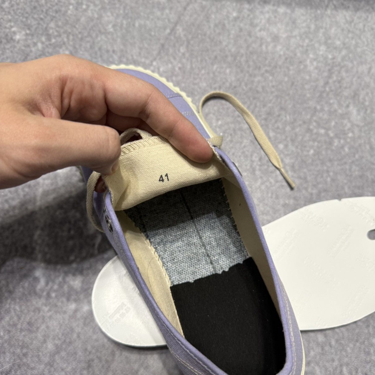 Maison Margiela Maison Margiela Tabi Lilac Size US 8 / EU 41 - 11 Thumbnail