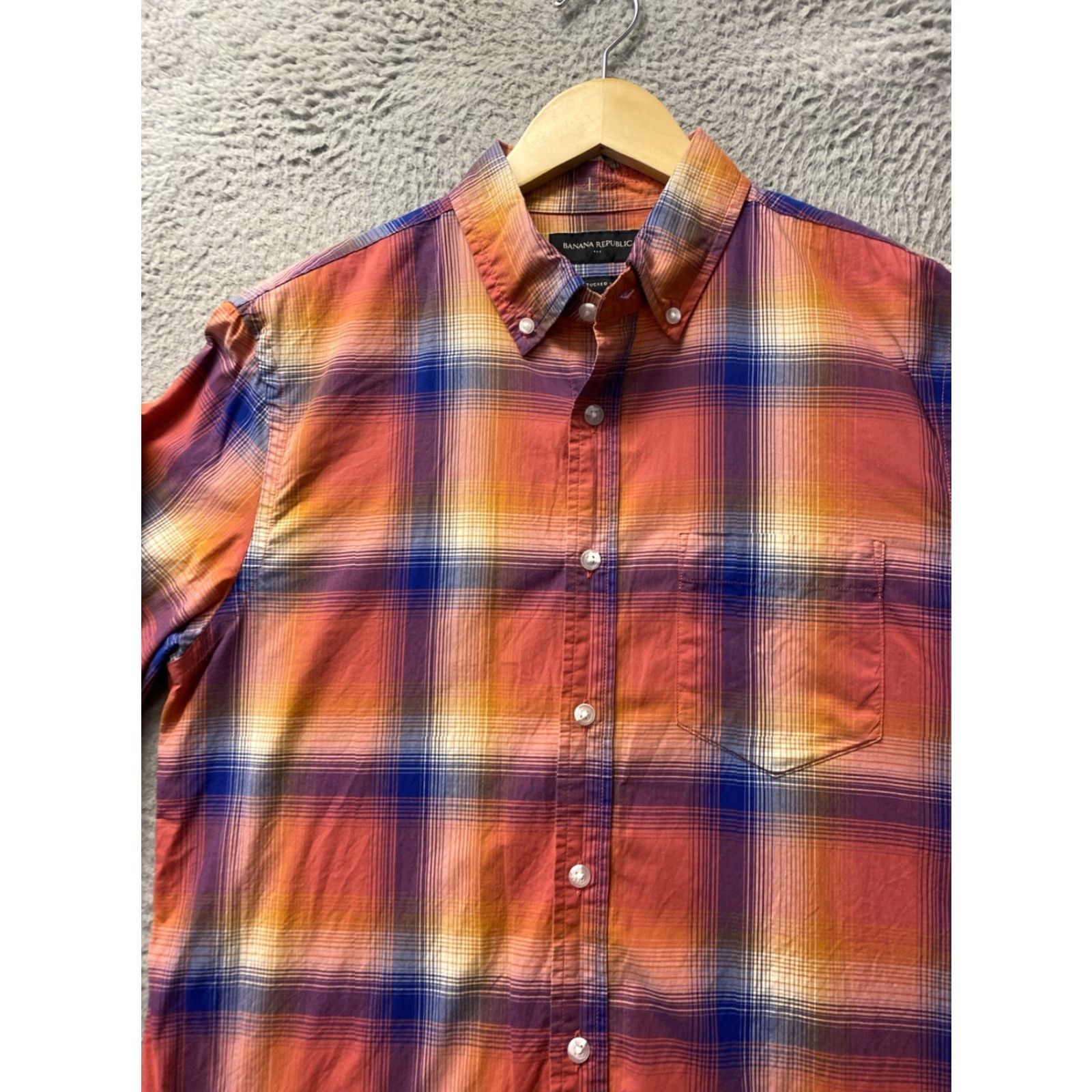 Banana Republic Banana Republic Shirt Mens M Plaid Short Sleeve Button Up / 162-25 Multicolor Cotton Woven Casual Regular Collar Button-Front Men’s Shirt Size US M / EU 48-50 / 2 - 3 Thumbnail