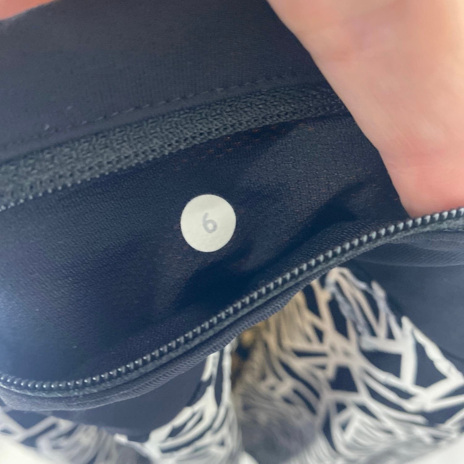 Lululemon Lululemon black white Real Quick Cropped Leggings women sz 6 Size 28" / US 6 / IT 42 - 6 Thumbnail