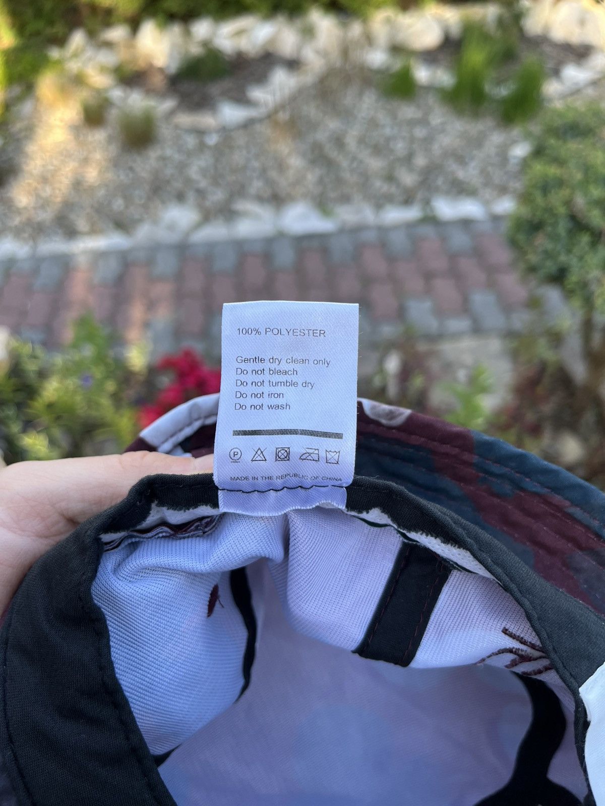 Designer × Wood Wood Wood Wood patterned bucket hat camo burgundy grey black Size ONE SIZE - 14 Thumbnail