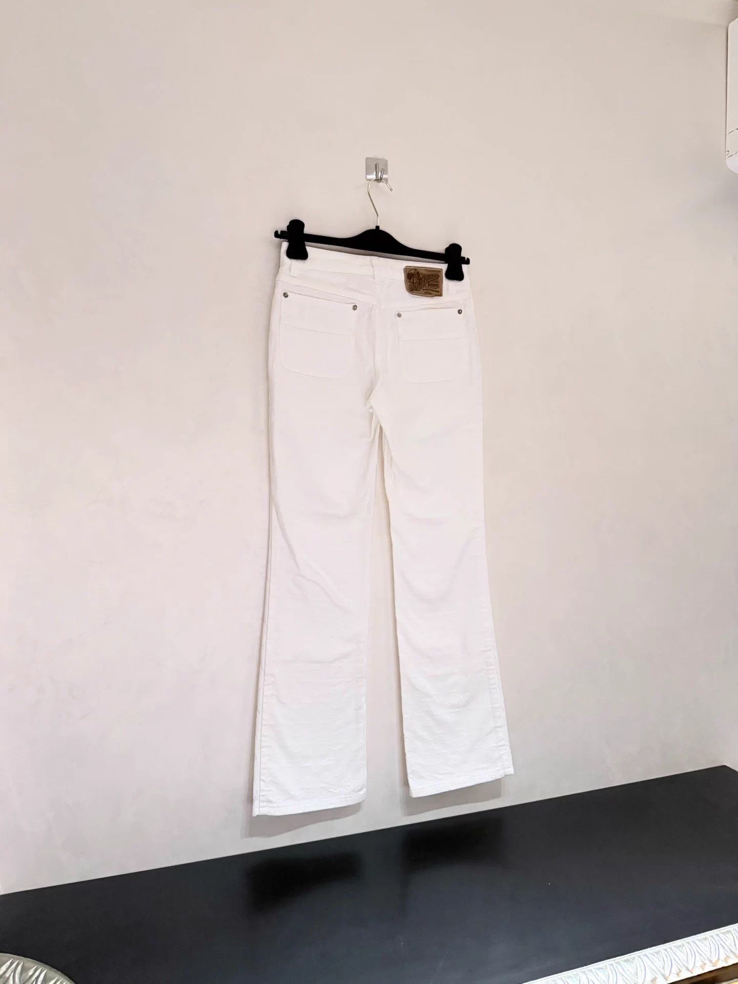 Louis Vuitton LV White Monogram Embossed Jeans 36 (size down) like new Size 26" / US 2 / IT 38 - 3 Thumbnail