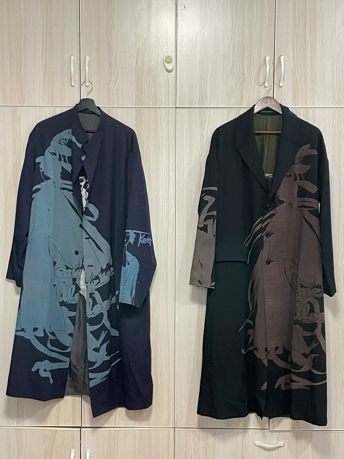 Yohji Yamamoto Yohji Yamamoto Velvet Coat with Graphic Design Size US M / EU 48-50 / 2 - 1 Thumbnail