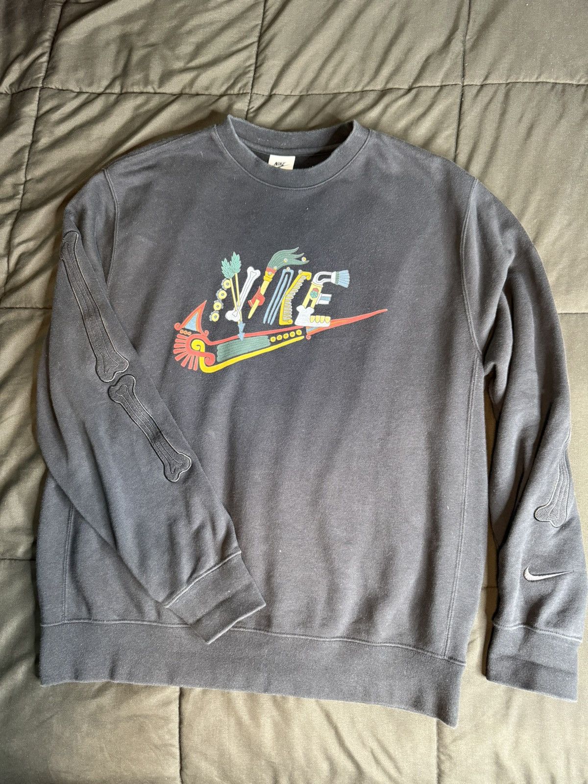 Nike Nike Sportswear Club “Siempre Familia” Sweatshirt Size US M / EU 48-50 / 2 - 1 Thumbnail