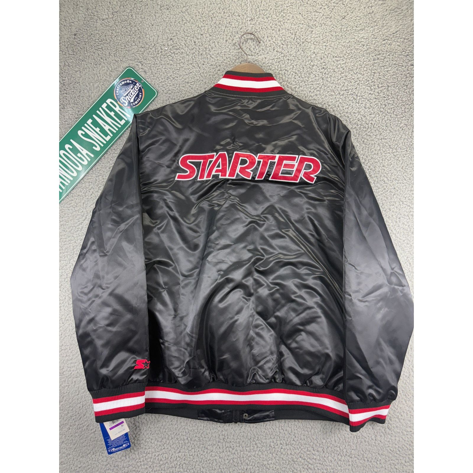 NFL Starter Retro Satin Varsity Bomber Jacket Mens 2XL Black Red Size US XXL / EU 58 / 5 - 7 Thumbnail