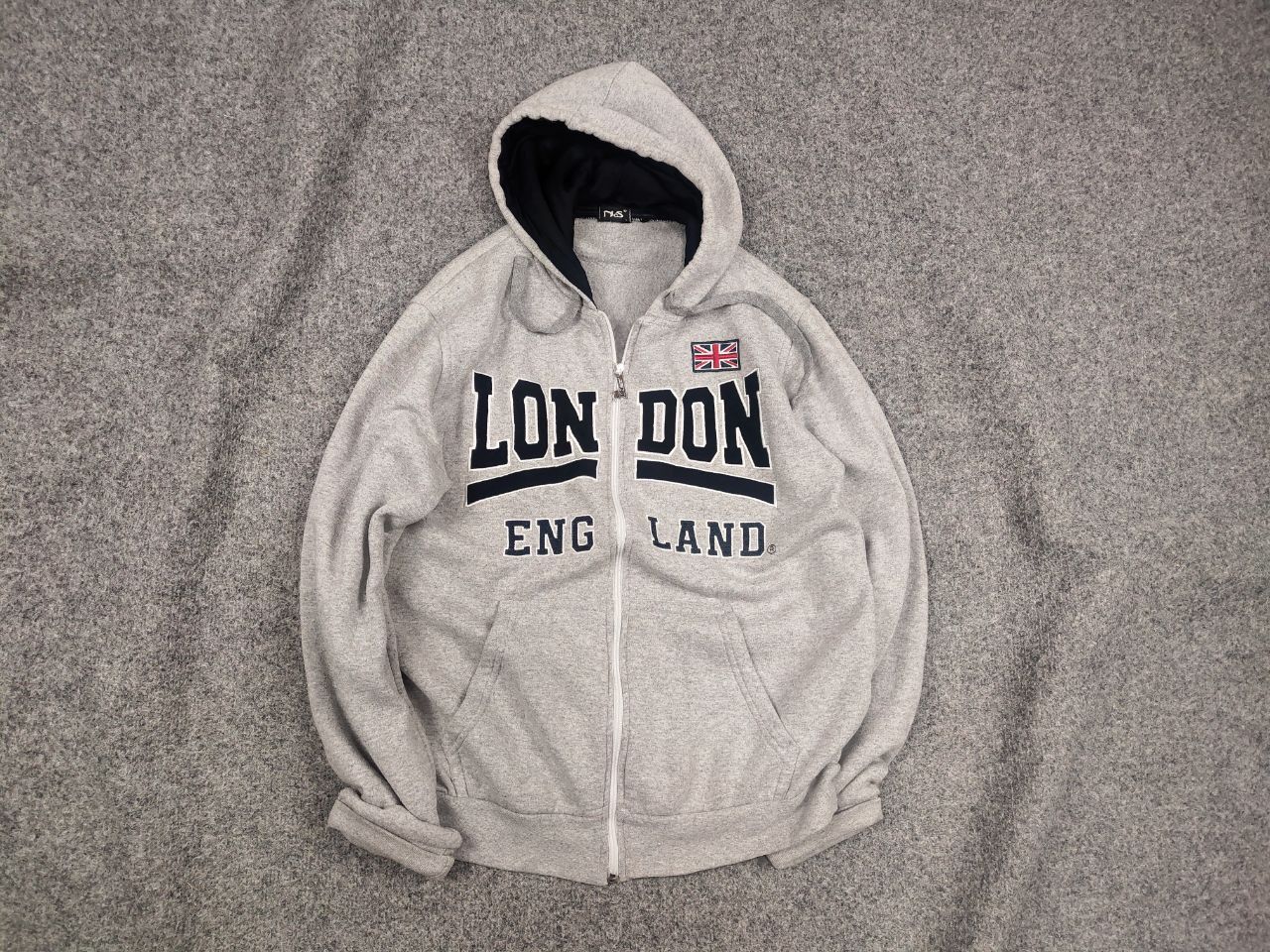 Vintage Vintage London England Embroidered logo Gray Zip Hoodie Y2K Size US S / EU 44-46 / 1 - 2 Thumbnail