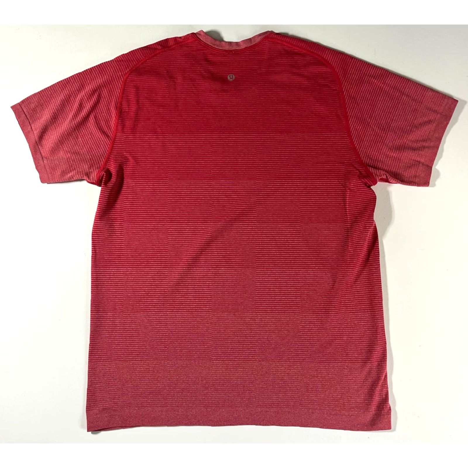 Lululemon VINTAGE Lululemon Metal Vent Tech T-Shirt Men Red L Size US L / EU 52-54 / 3 - 2 Thumbnail