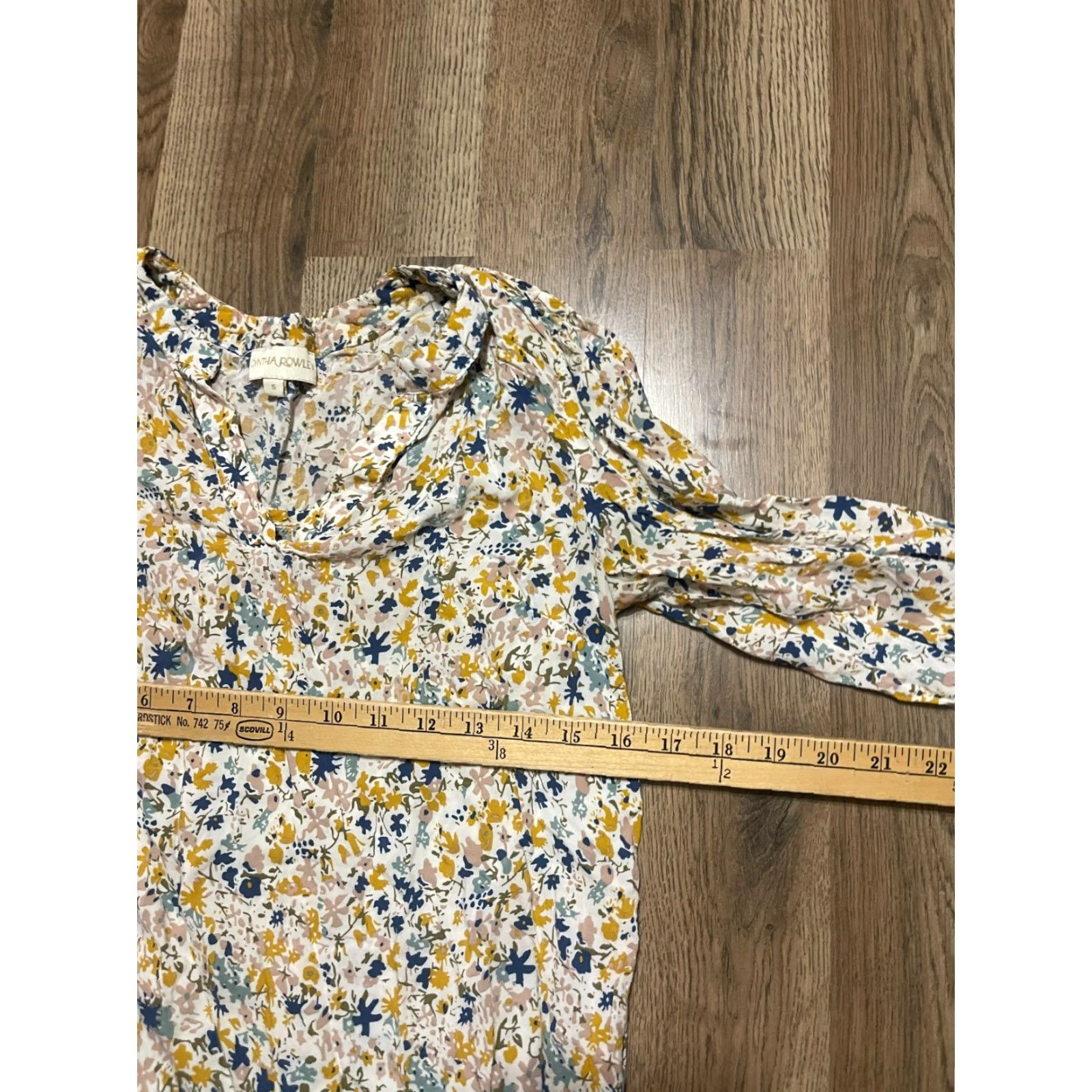 Cynthia Rowley Cynthia Rowley Shirt Women's Size Small Floral V-neck 3/4 Sleeve Multicolor Casual T-Shirt Womens Size S / US 4 / IT 40 - 5 Thumbnail