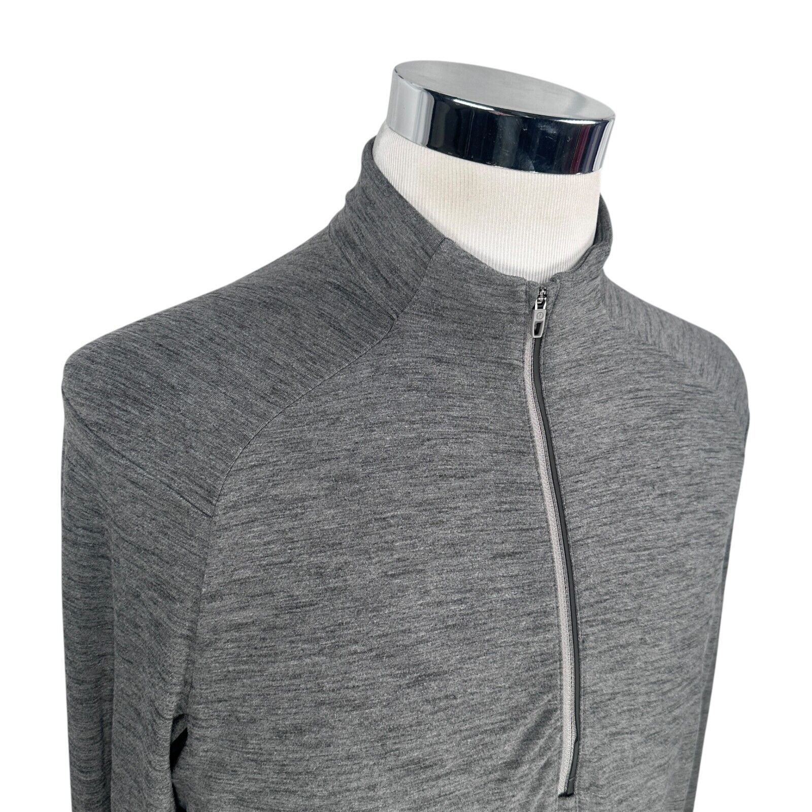 Lululemon Lululemon Surge Warm Half Zip Top Men's L Gray Long Sleeve Size US L / EU 52-54 / 3 - 2 Thumbnail