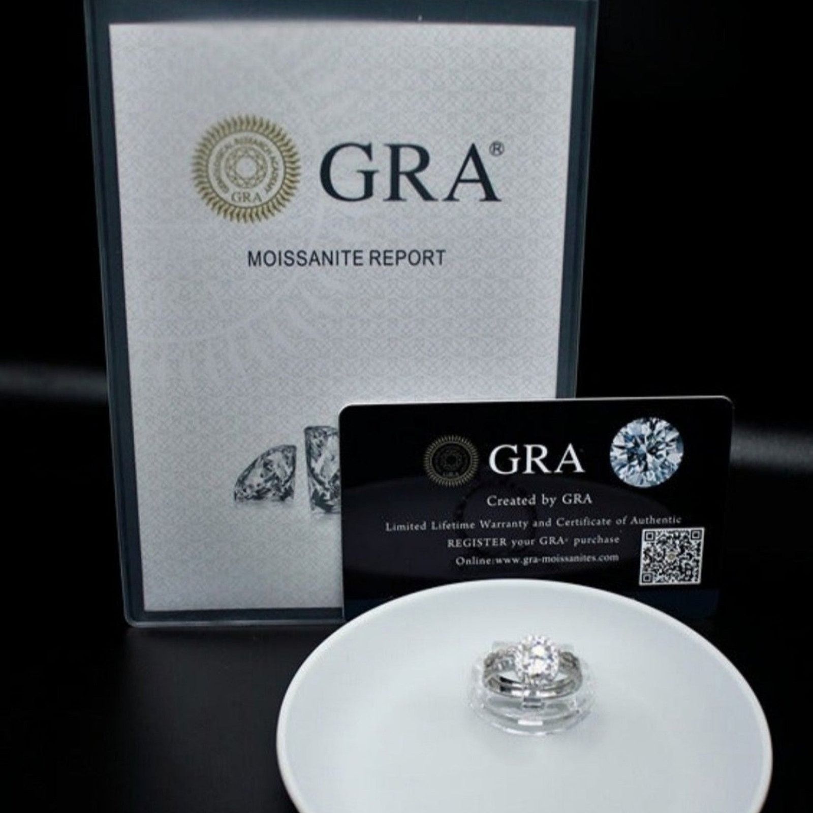 Other 1.5 ct Oval Halo Moissanite Cubic Zirconia Set Ring Size 7 Size ONE SIZE - 2 Thumbnail