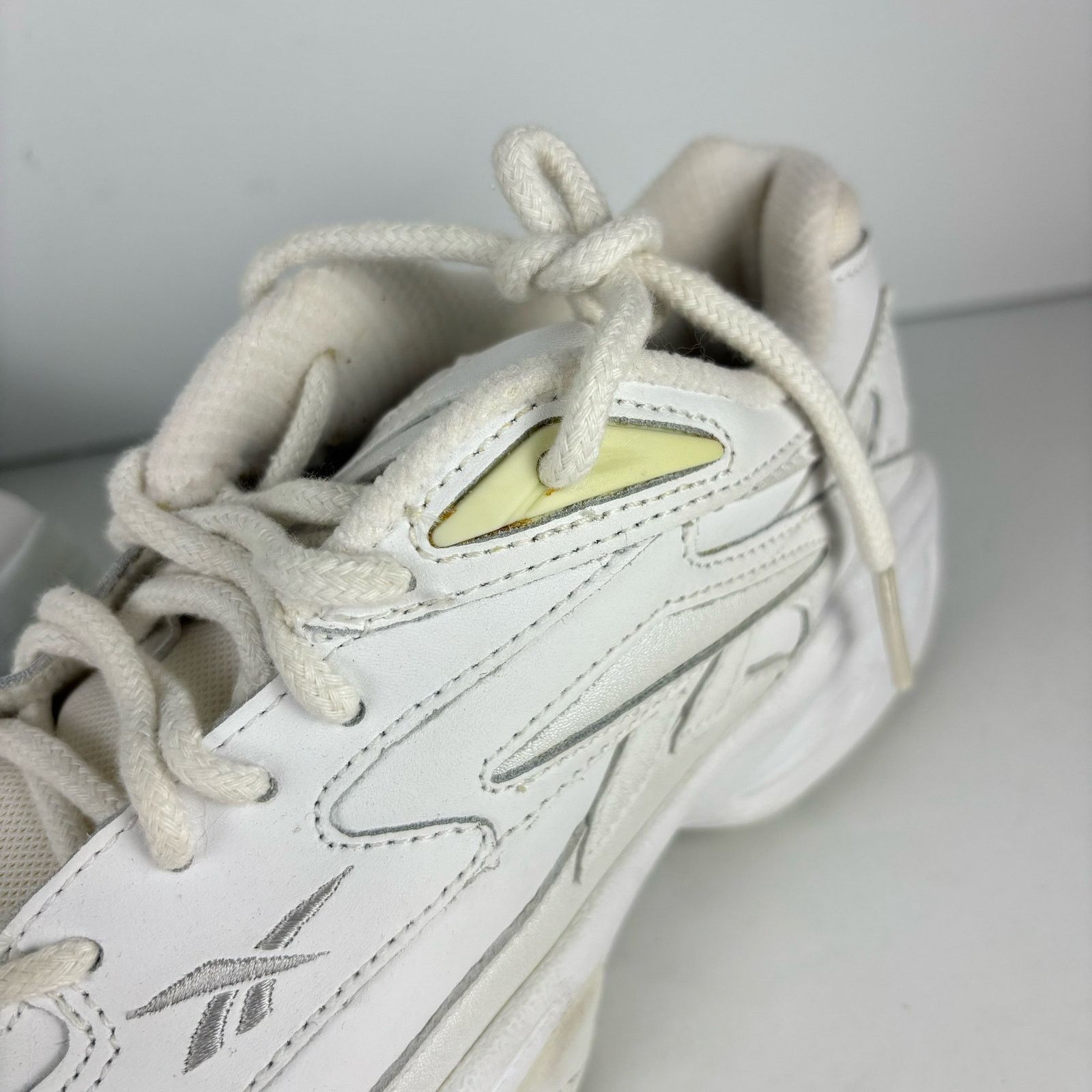 Reebok VTG Deadstock Reebok Satellite 2000 90s sneakers womens 6 Size US 6 / IT 36 - 3 Thumbnail