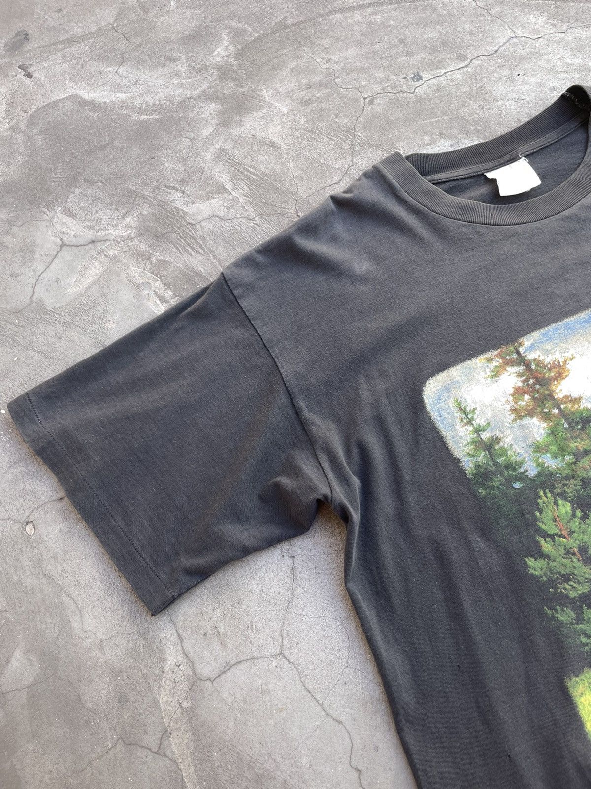 Vintage Ancient 1980s Single Stitched T-Shirt, Sunfade Size US L / EU 52-54 / 3 - 11 Thumbnail