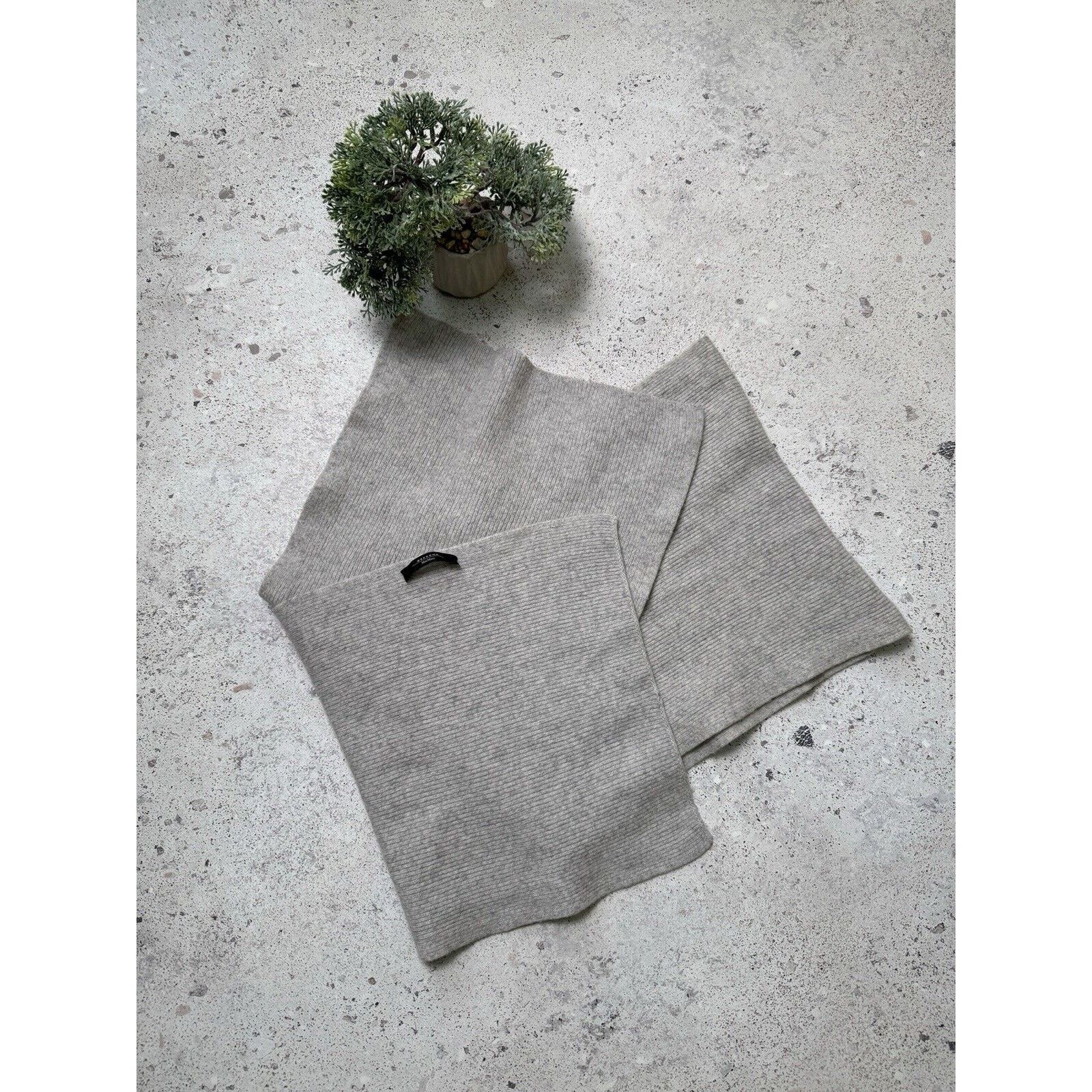 Max Mara Max Mara Weekend Wool Womens Scarf Grey Size ONE SIZE - 1 Thumbnail
