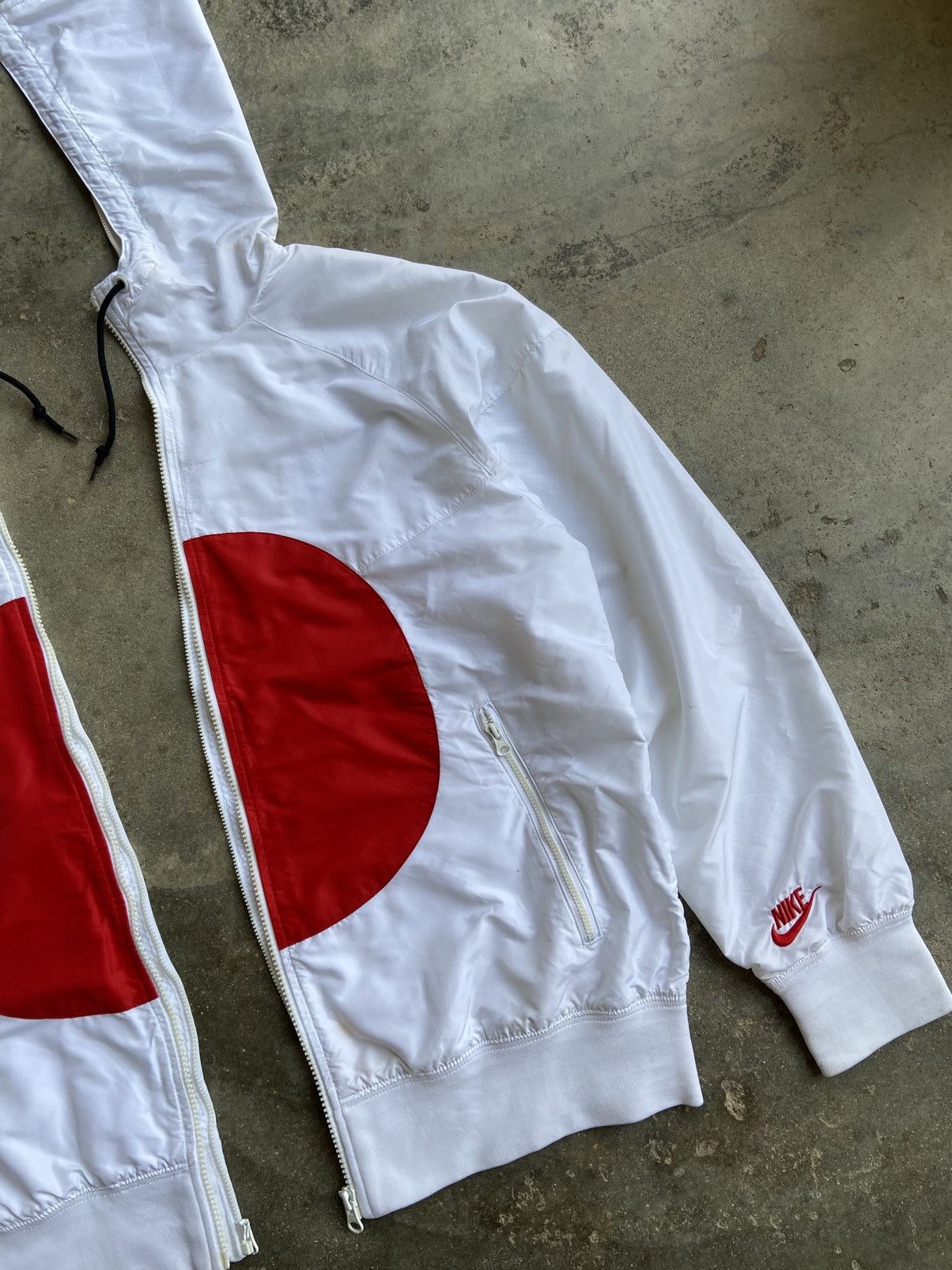 Nike VINTAGE NIKE JAPAN OLYMPIC WINDRUNNER JACKET Size US M / EU 48-50 / 2 - 17 Thumbnail
