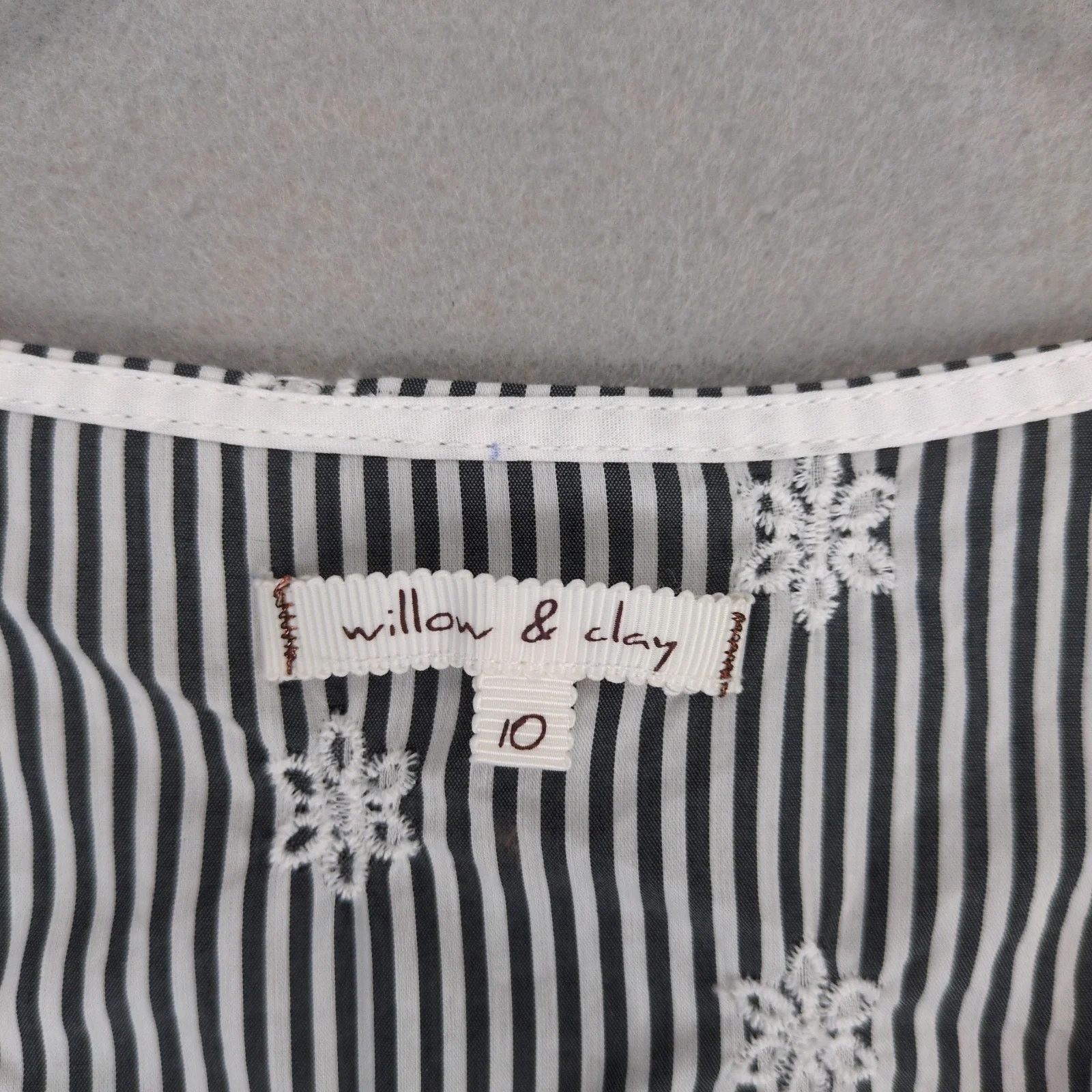 Other Willow & Clay Embroidered Floral Eyelet Lace Striped Dress Size L / US 10 / IT 46 - 3 Thumbnail