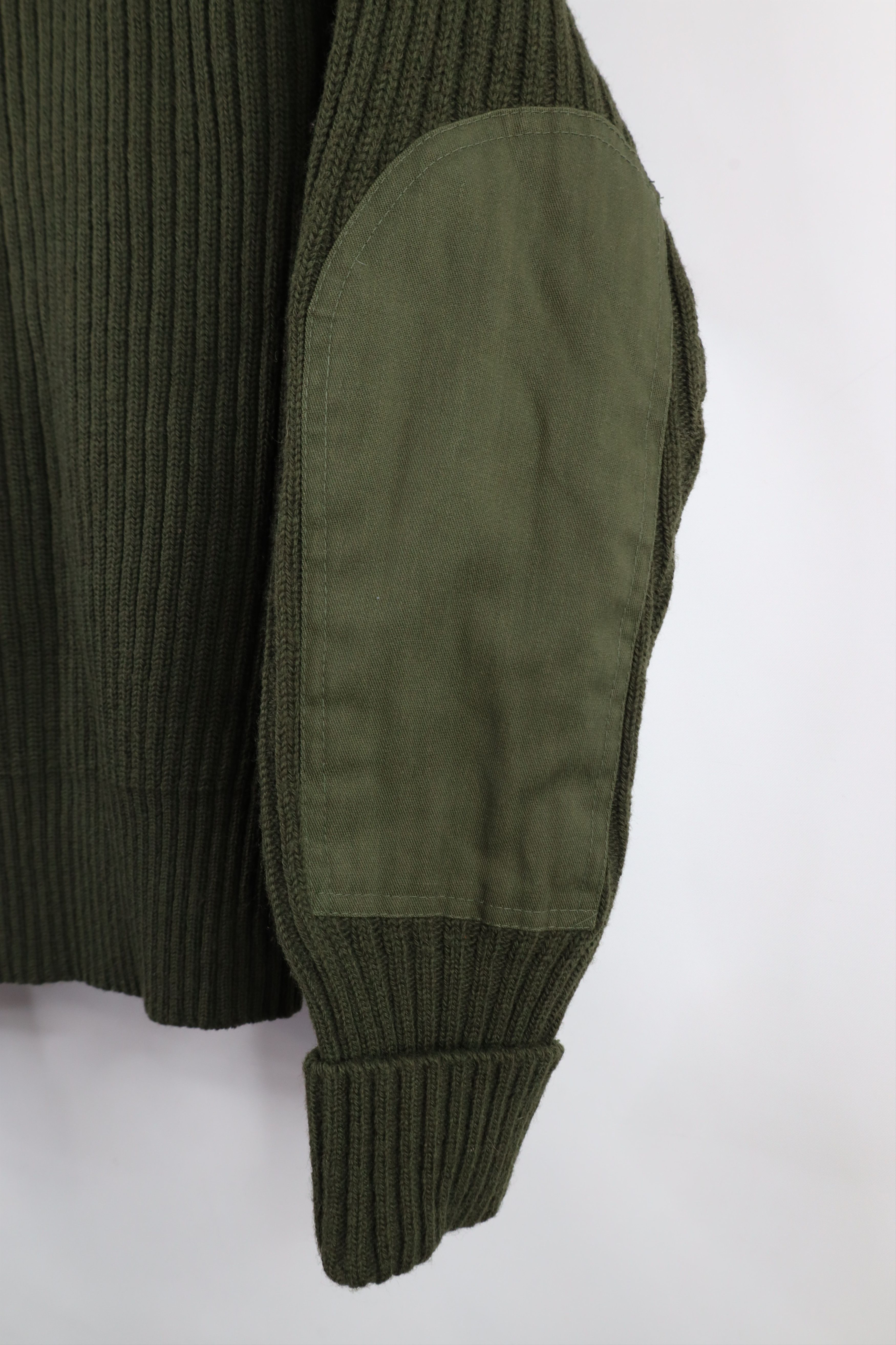 Vintage Vintage 90s Military Ribbed Knit Commando Sweater Green USA Size US L / EU 52-54 / 3 - 4 Thumbnail