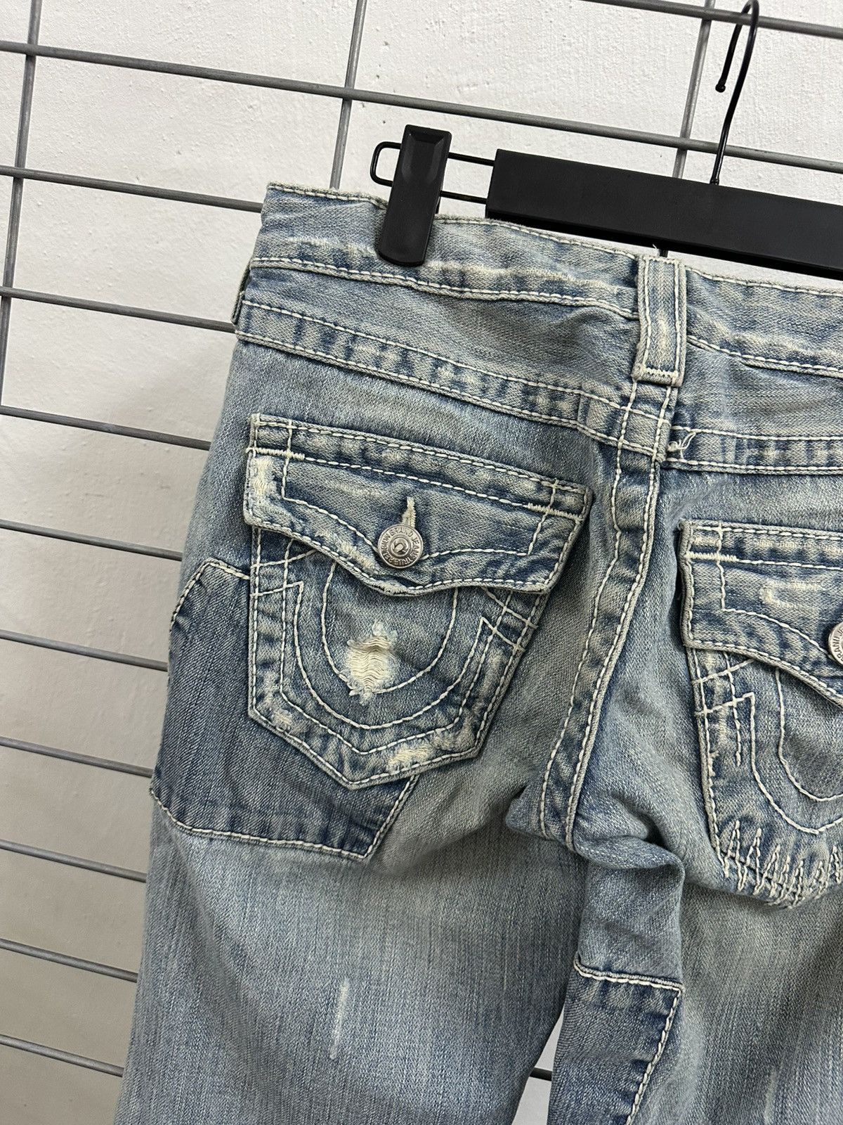 True Religion Rare And Beautiful True Religion Patch Work Flared Jeans Size 26" / US 2 / IT 38 - 14 Thumbnail