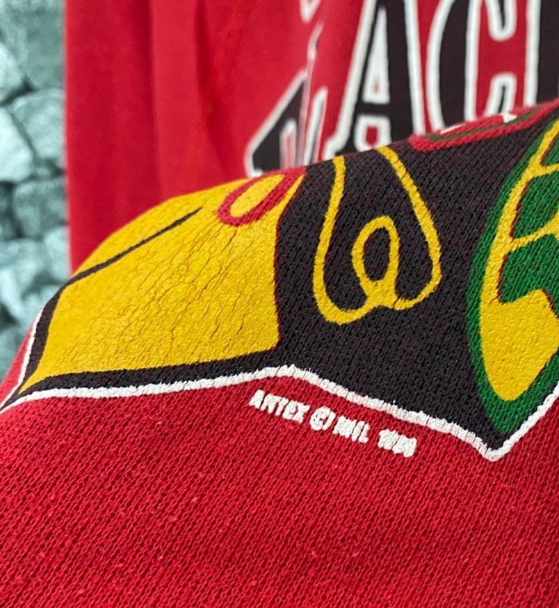 Vintage Vintage 90s Chicago Blackhawks Sweatshirt Size US M / EU 48-50 / 2 - 14 Thumbnail